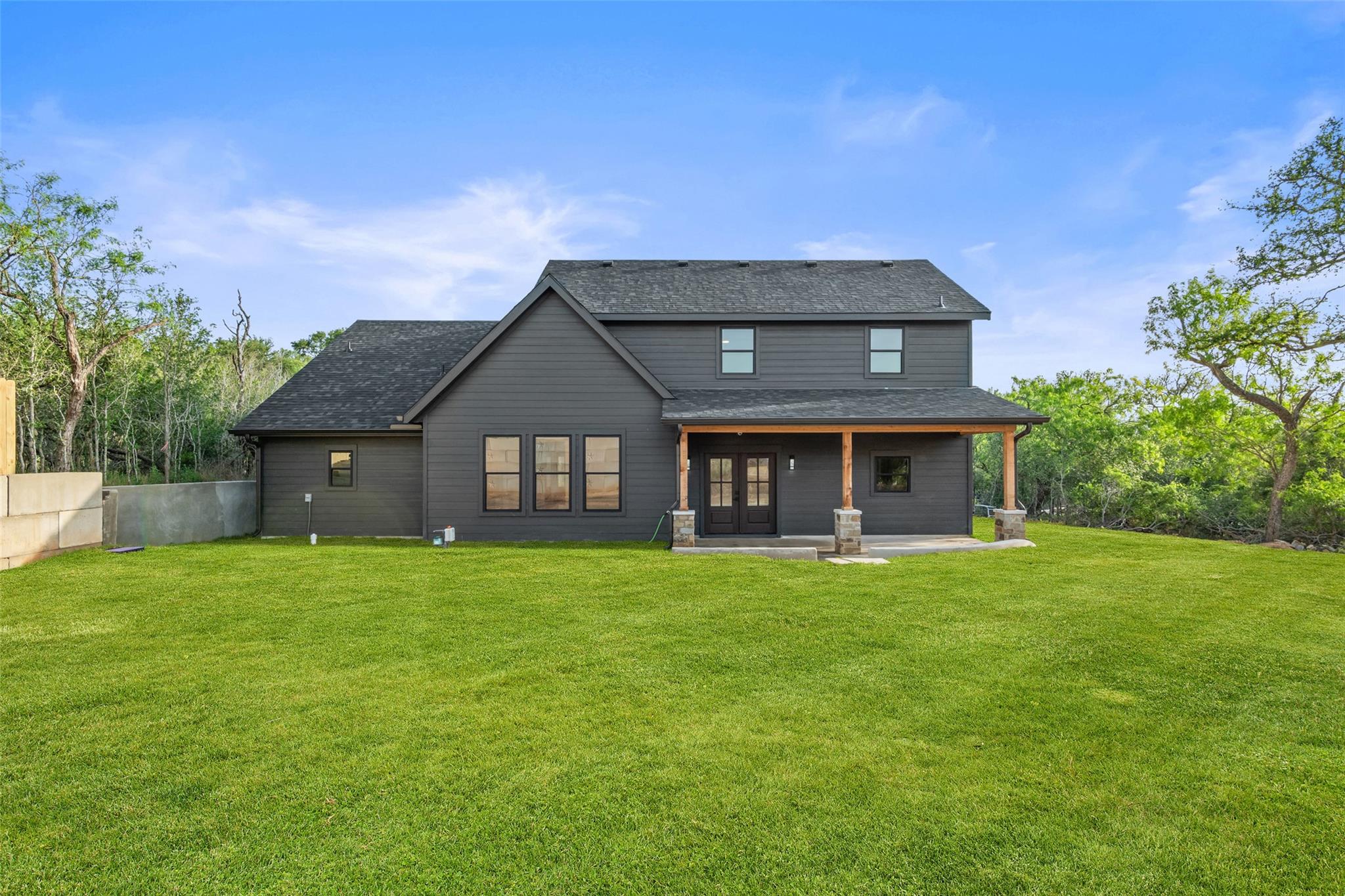 280 Bali Hai Ln, Bastrop, TX 78602