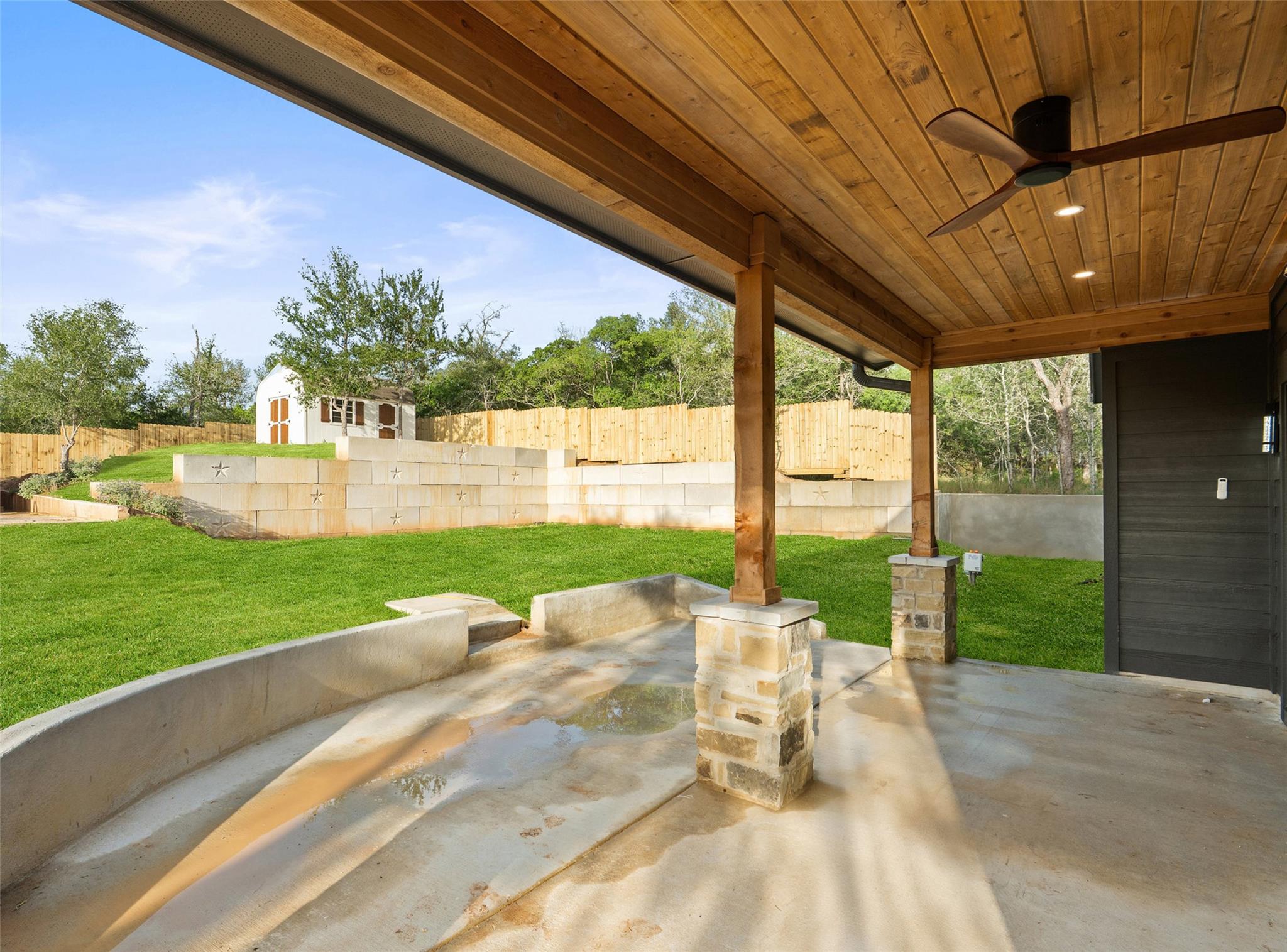 280 Bali Hai Ln, Bastrop, TX 78602