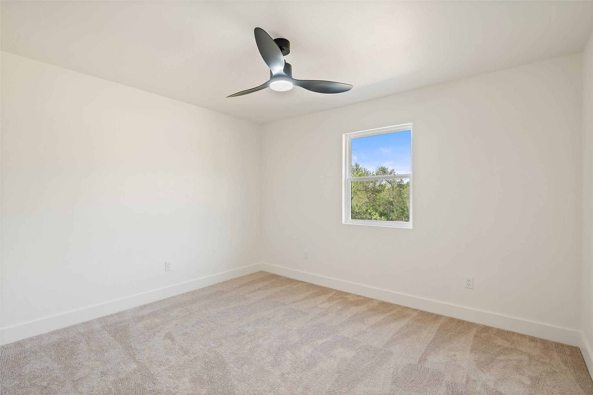 280 Bali Hai Ln, Bastrop, TX 78602