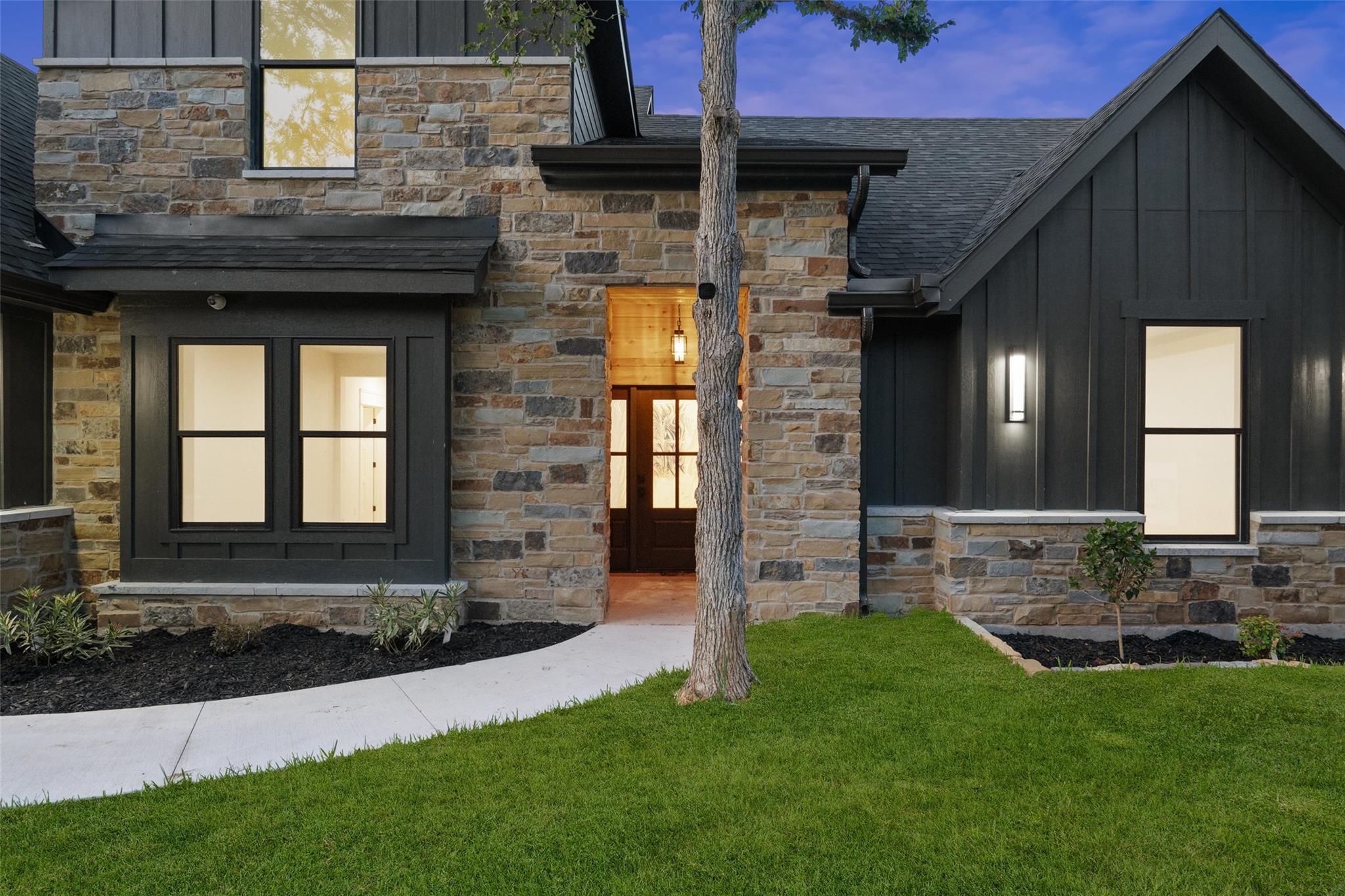 280 Bali Hai Ln, Bastrop, TX 78602