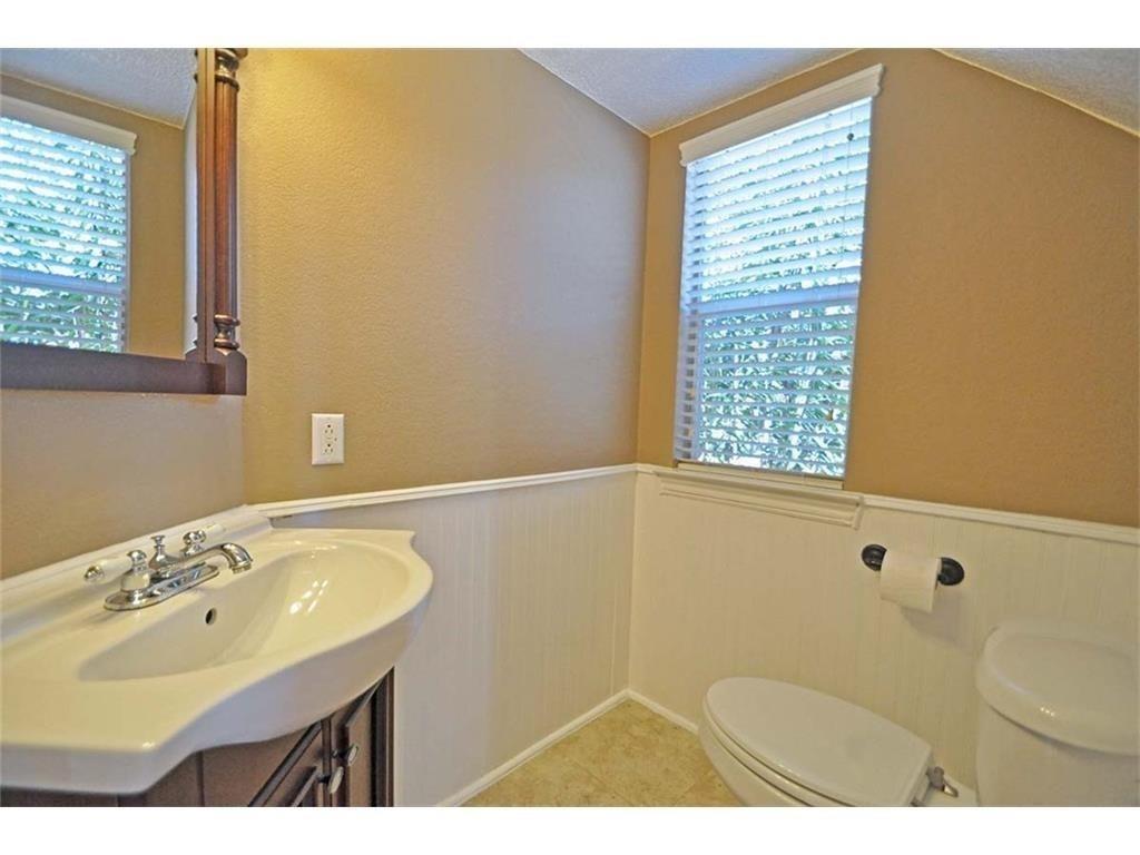 1500 Sylvia Ln, Round Rock, TX 78681