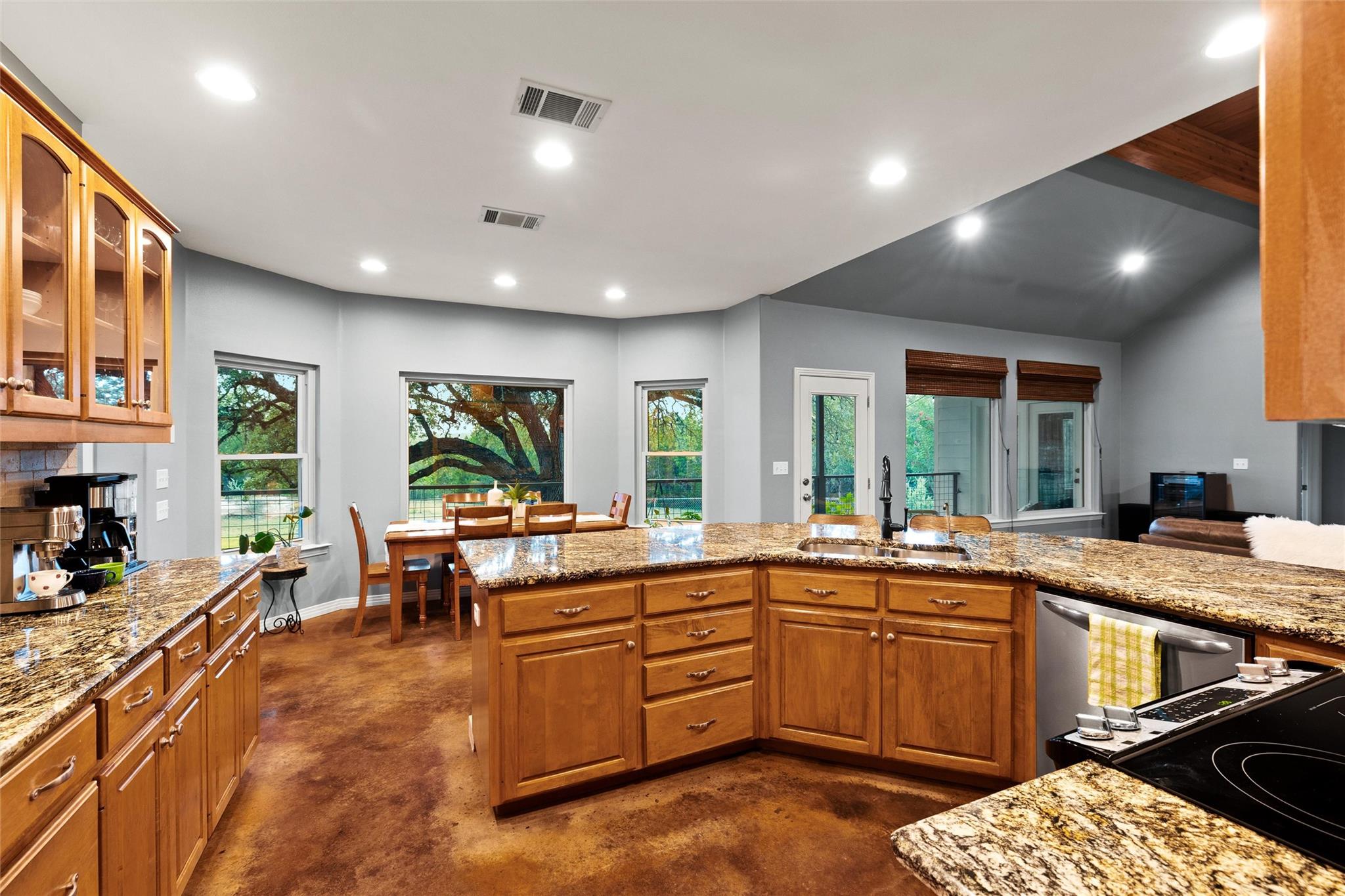 28 Long Creek Rd, Austin, TX 78737