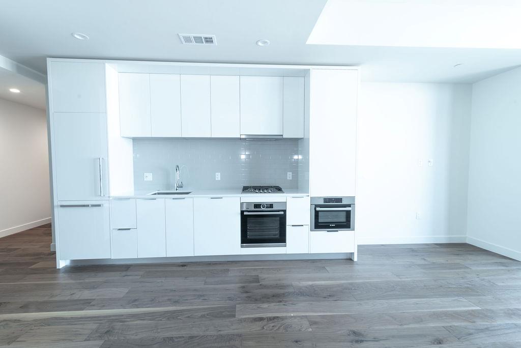 44 EAST Ave # 3804, Austin, TX 78701