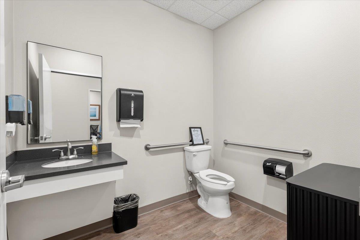 4869-1 Williams Dr # 105, Georgetown, TX 78633