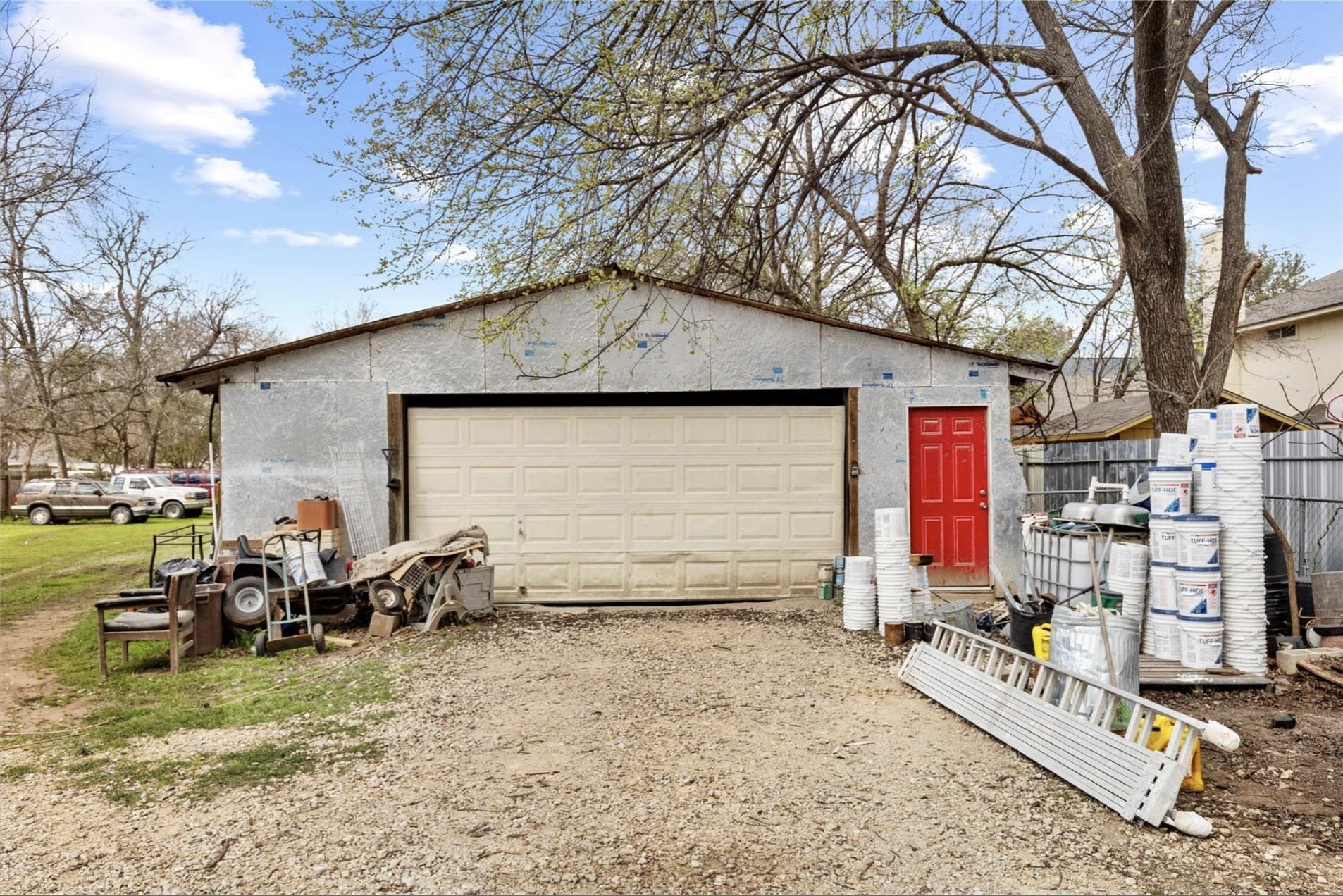 1104 Perry Rd, Austin, TX 78721