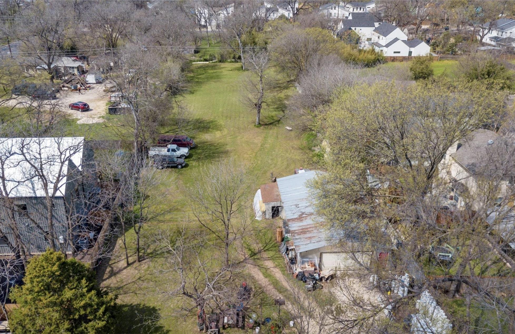 1104 Perry Rd, Austin, TX 78721