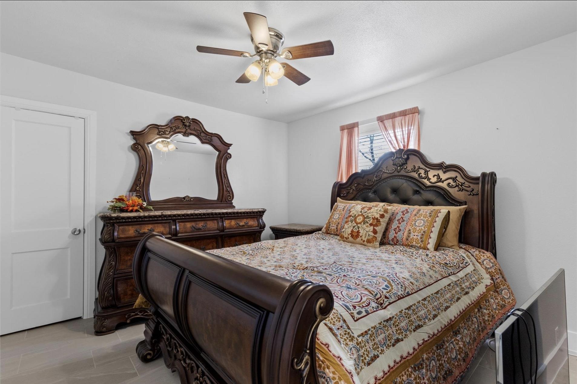 1104 Perry Rd, Austin, TX 78721