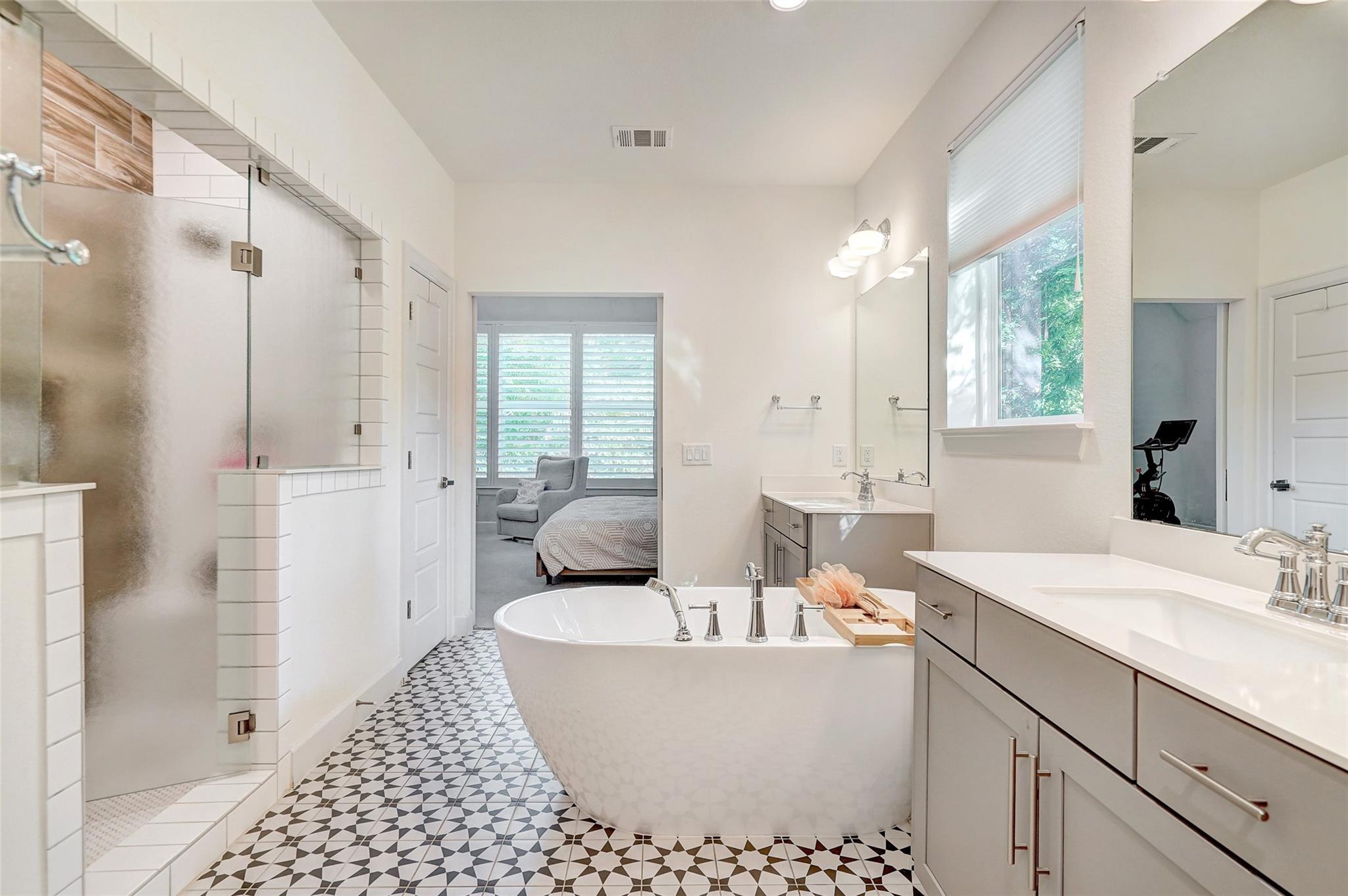 1125 Saucedo St # 1, Austin, TX 78721