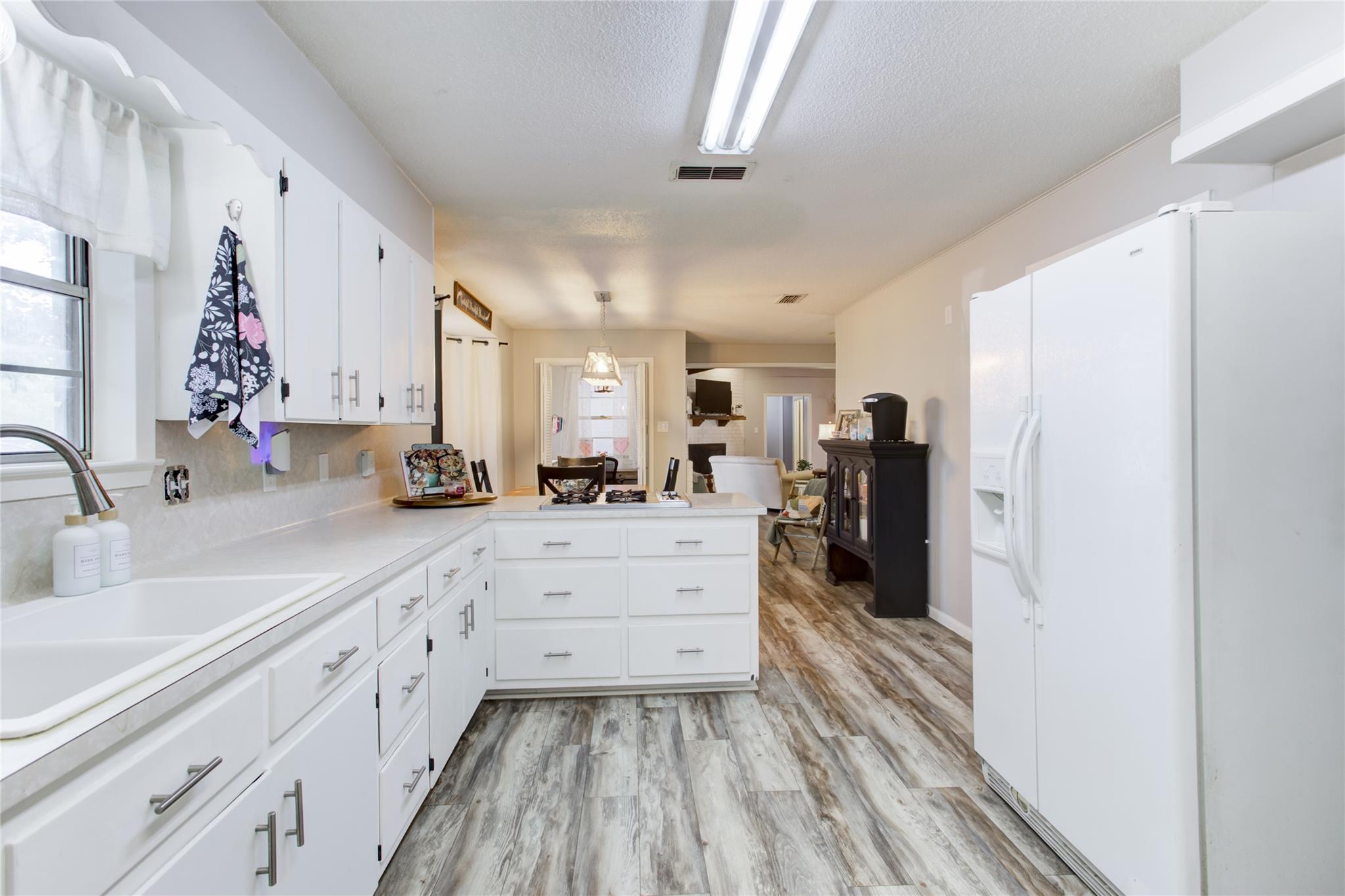 400 N Brazos St, Granger, TX 76530