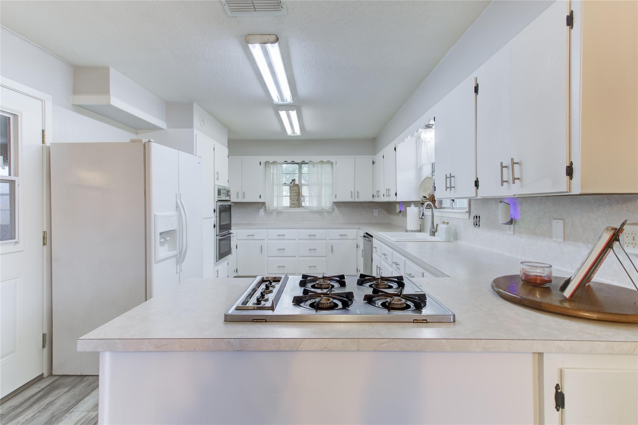400 N Brazos St, Granger, TX 76530