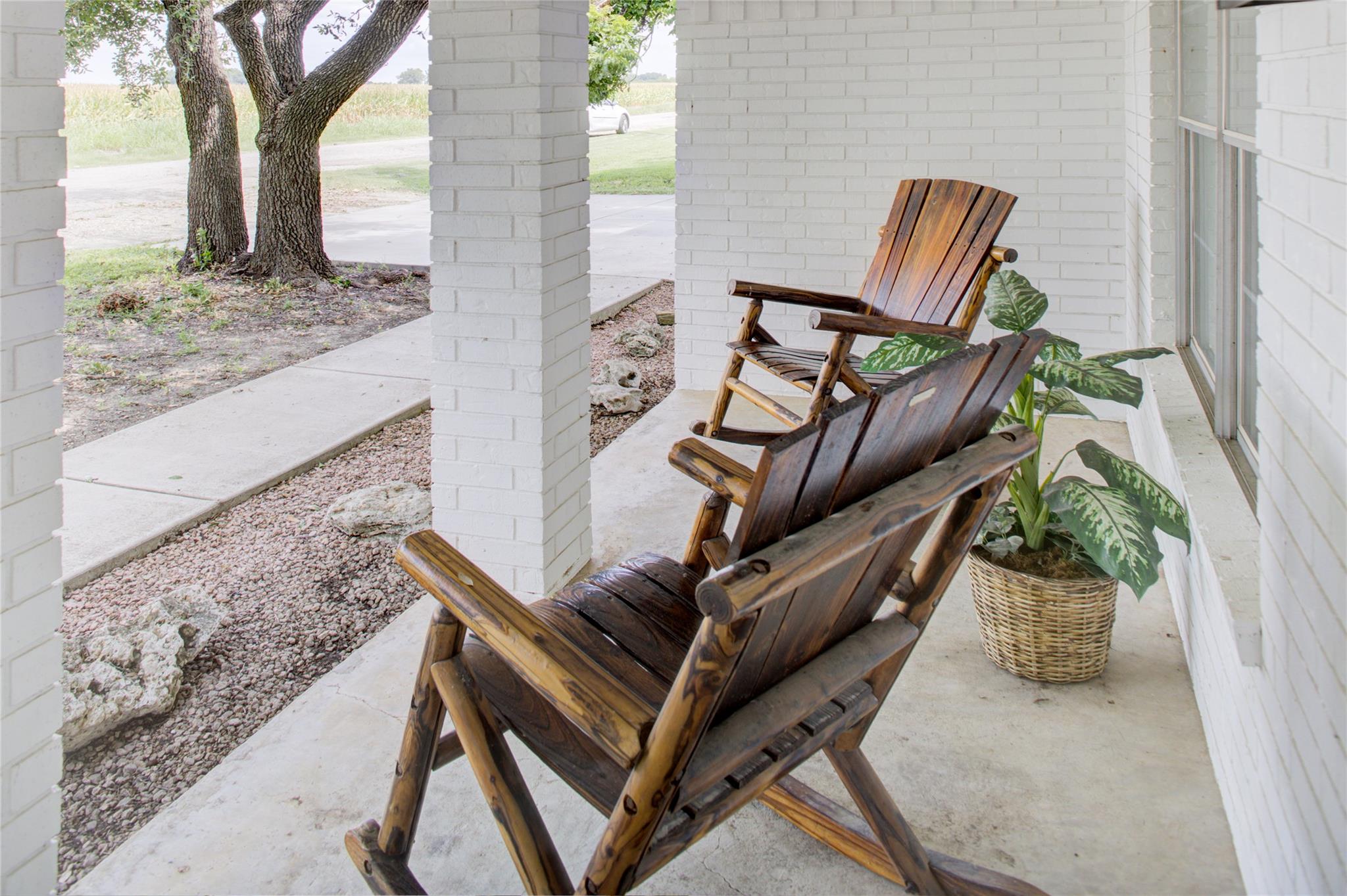 400 N Brazos St, Granger, TX 76530