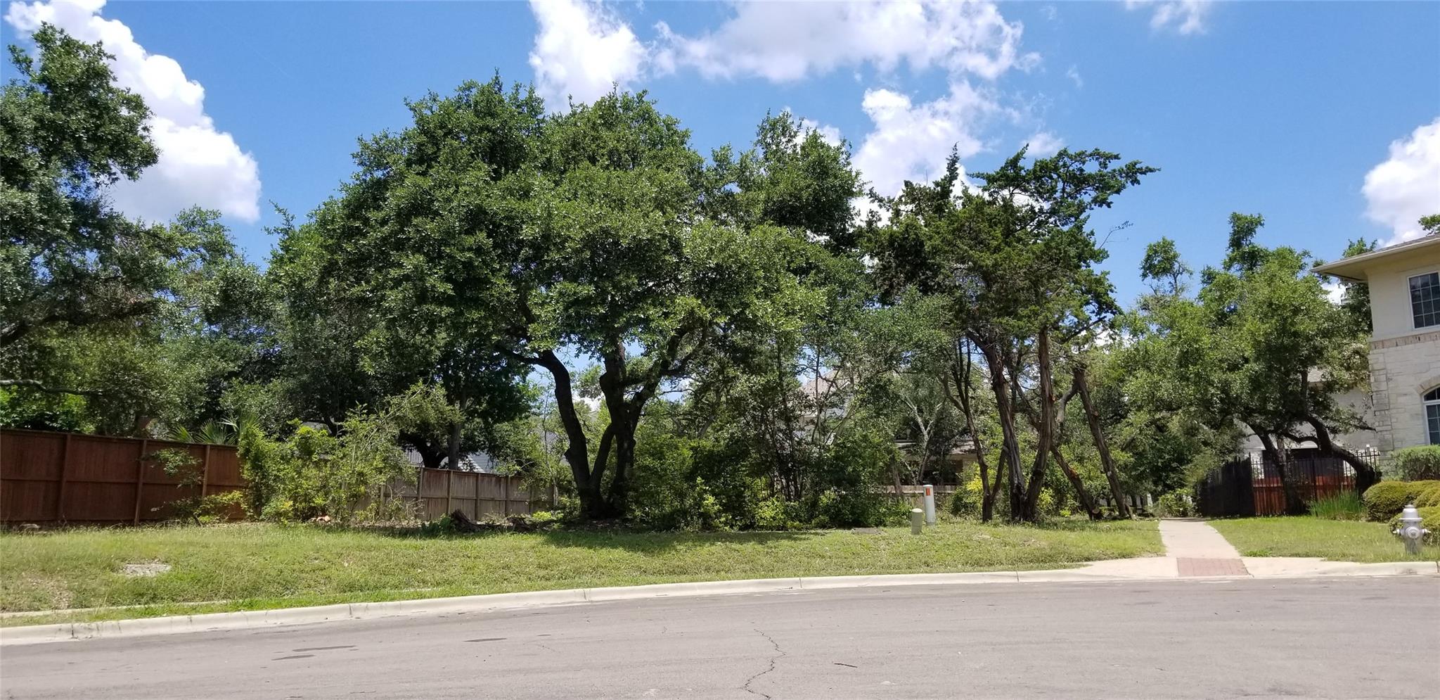 6631 LOST HORIZON Dr, Austin, TX 78759