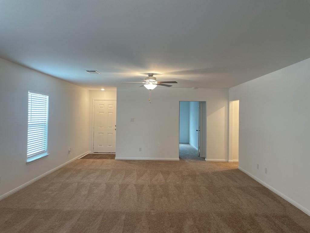 133 Fairfax Ln, Jarrell, TX 76537