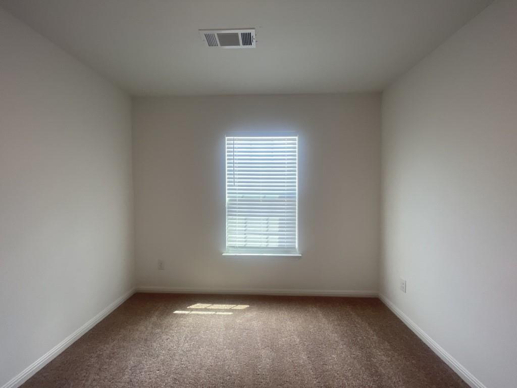133 Fairfax Ln, Jarrell, TX 76537