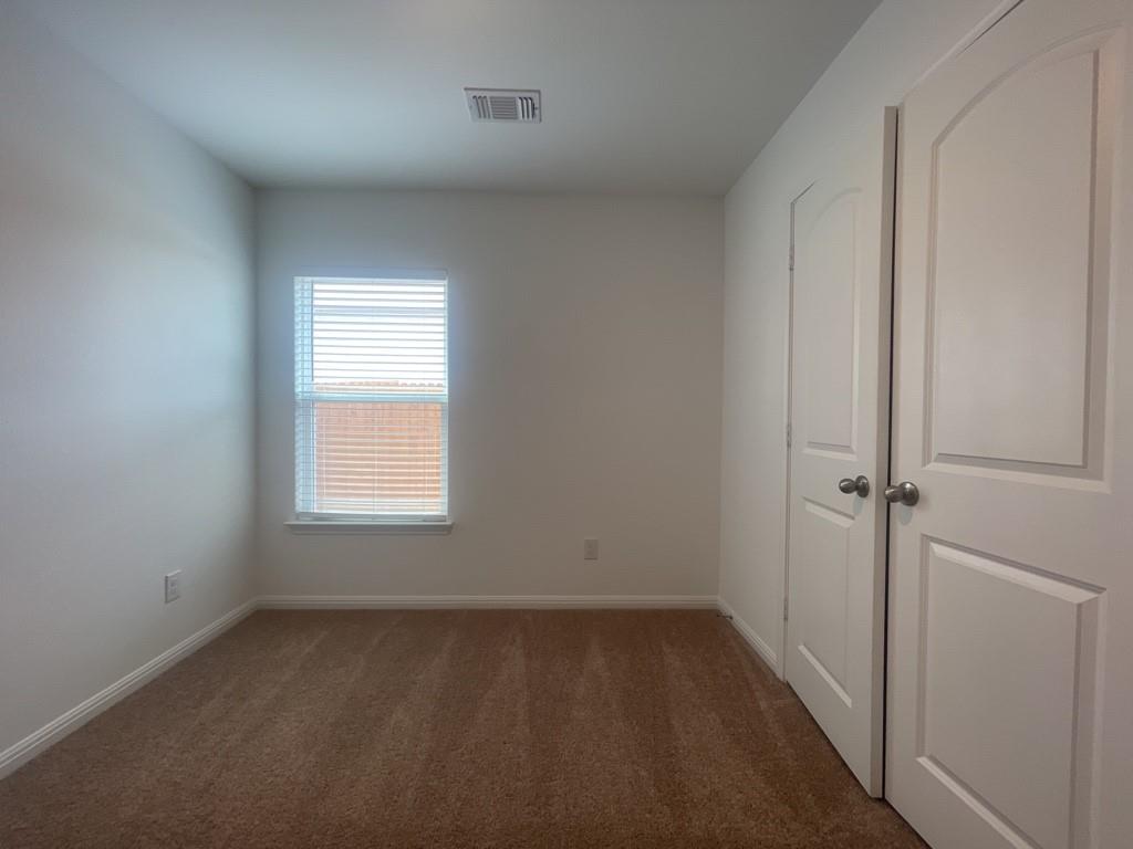 133 Fairfax Ln, Jarrell, TX 76537