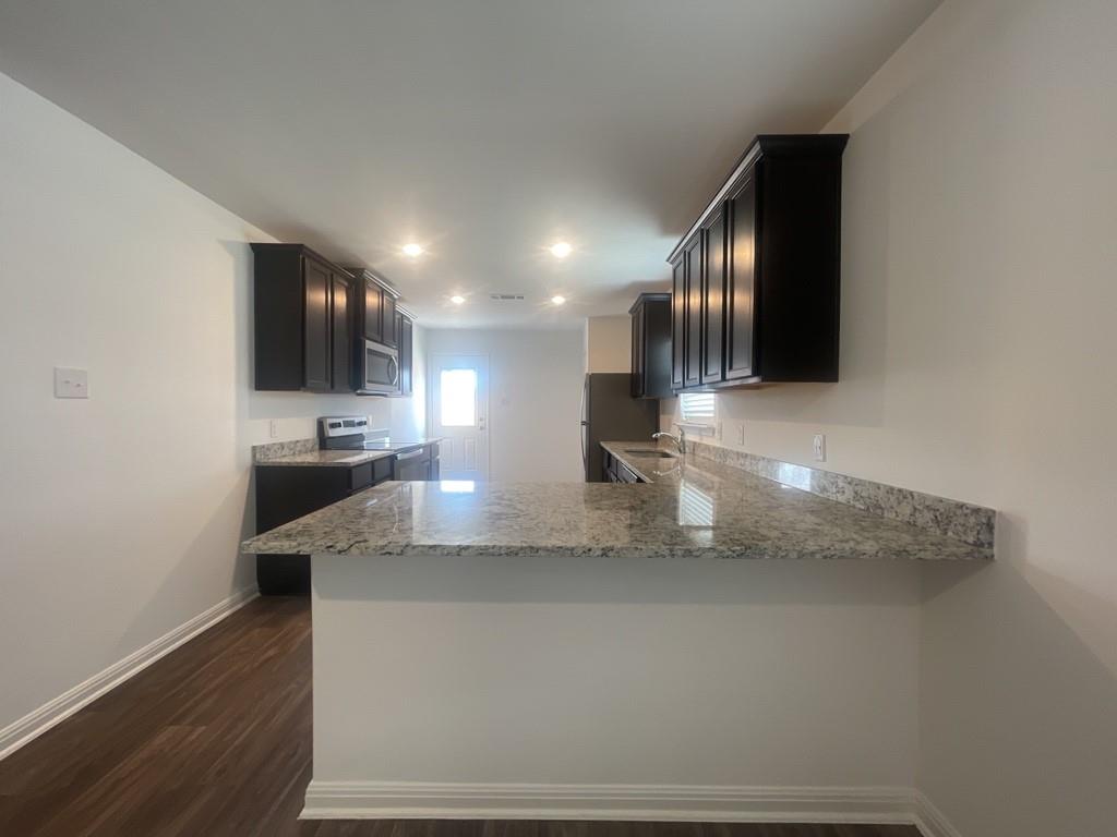 133 Fairfax Ln, Jarrell, TX 76537