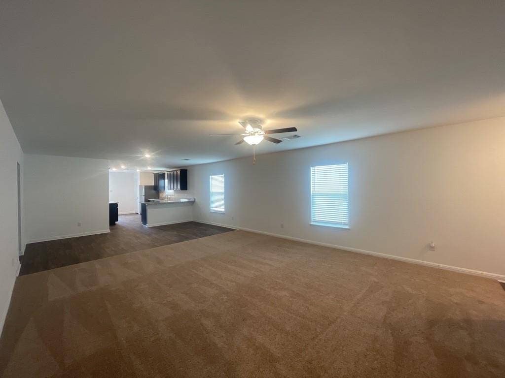 133 Fairfax Ln, Jarrell, TX 76537