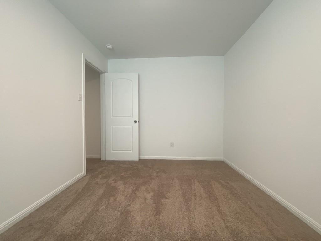 133 Fairfax Ln, Jarrell, TX 76537