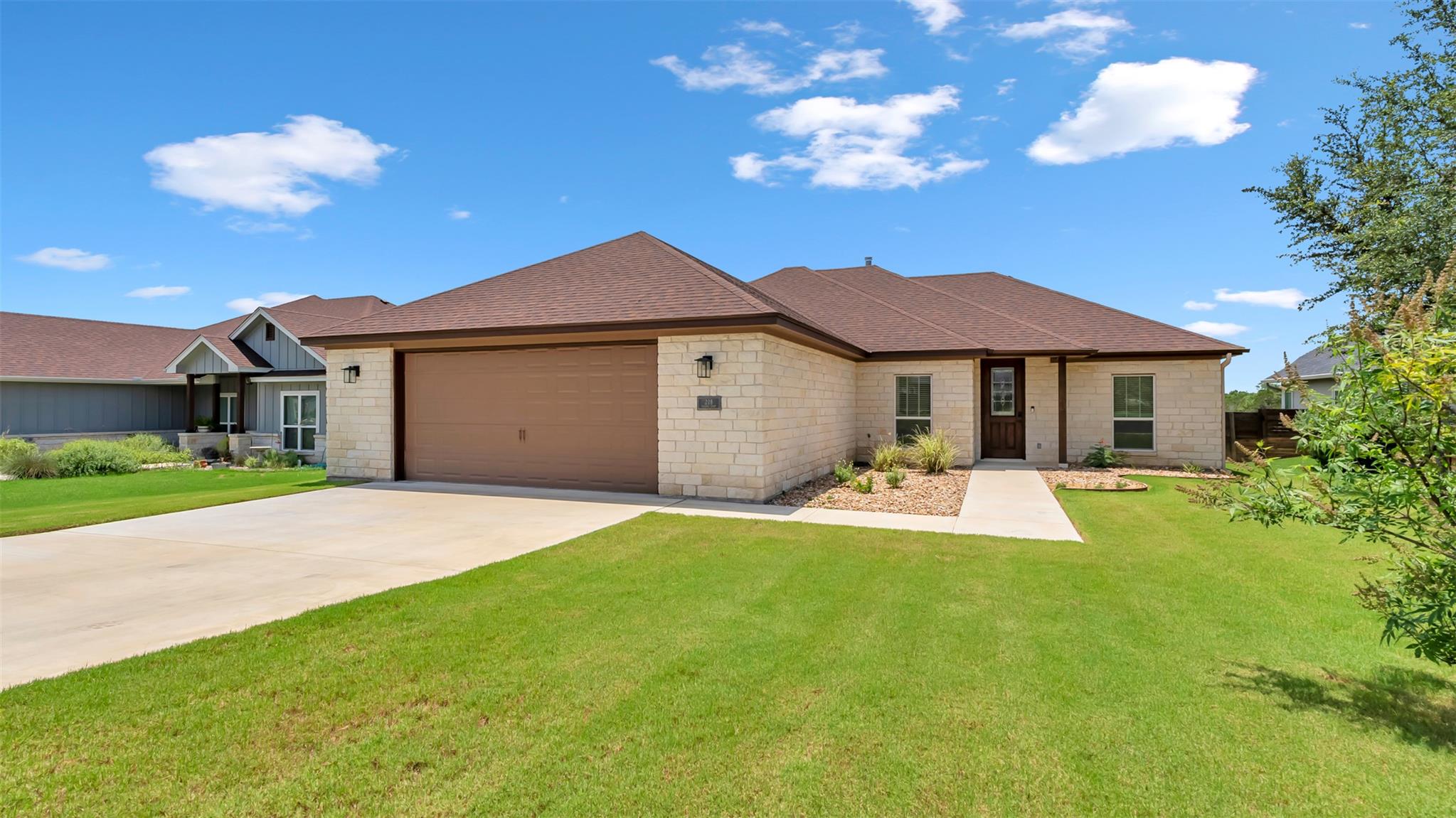 208 Rachel Loop, Burnet, TX 78611