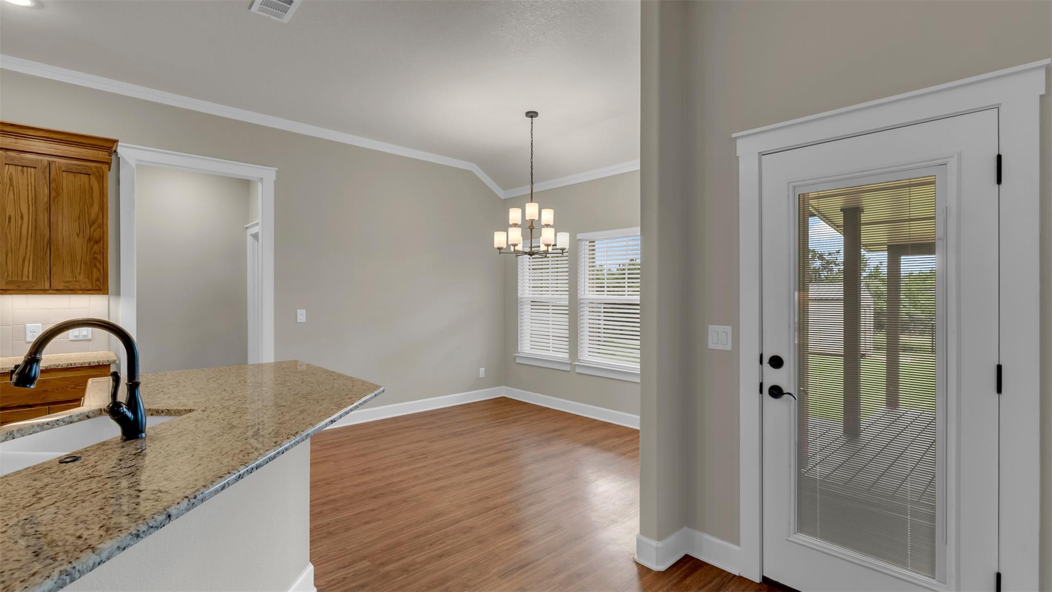208 Rachel Loop, Burnet, TX 78611
