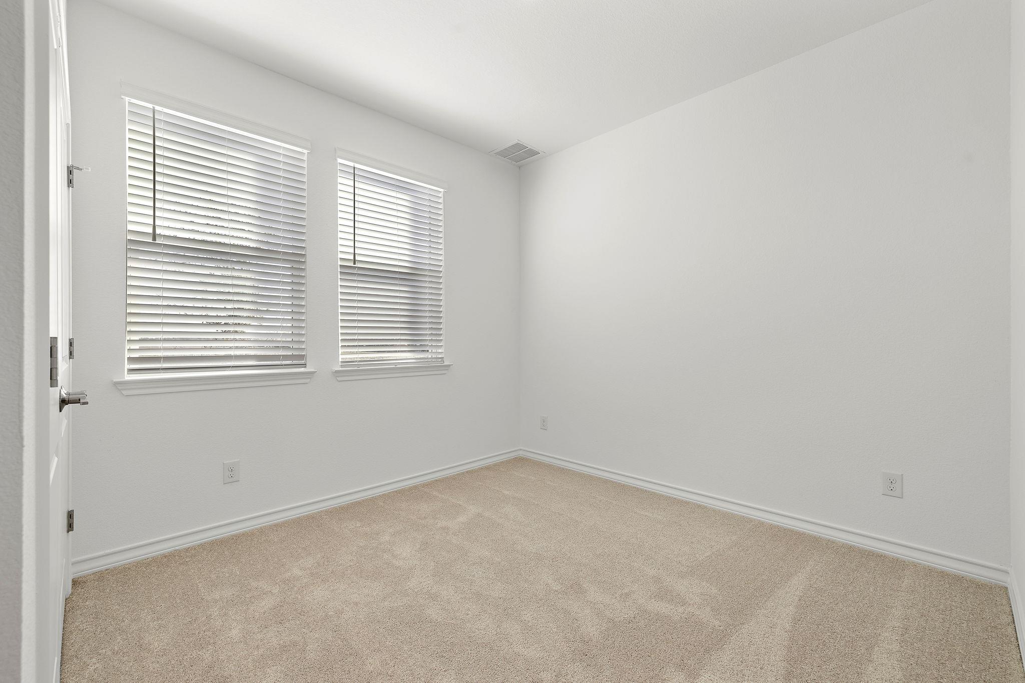 307 Flowers Ave, Hutto, TX 78634