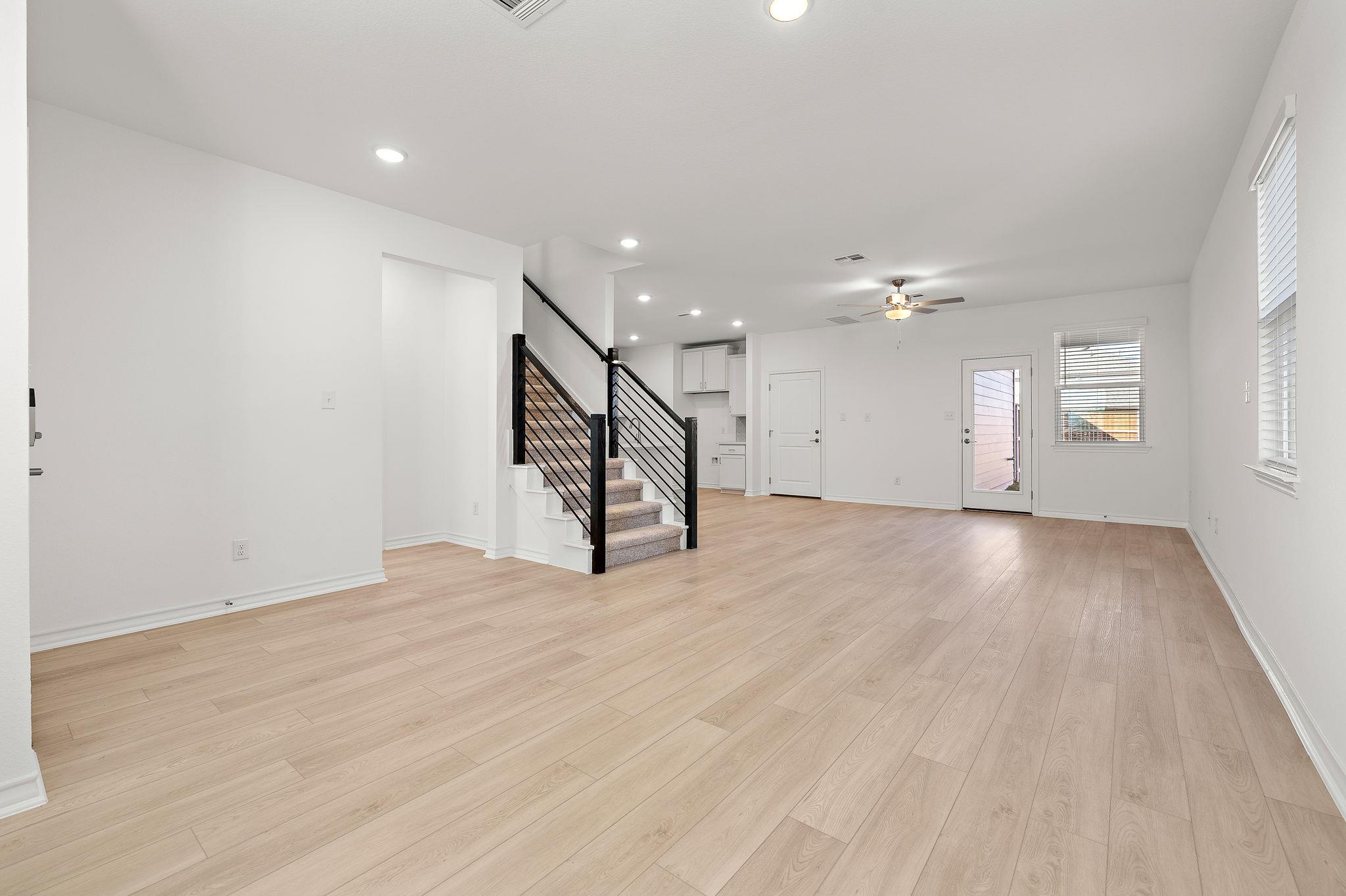 307 Flowers Ave, Hutto, TX 78634