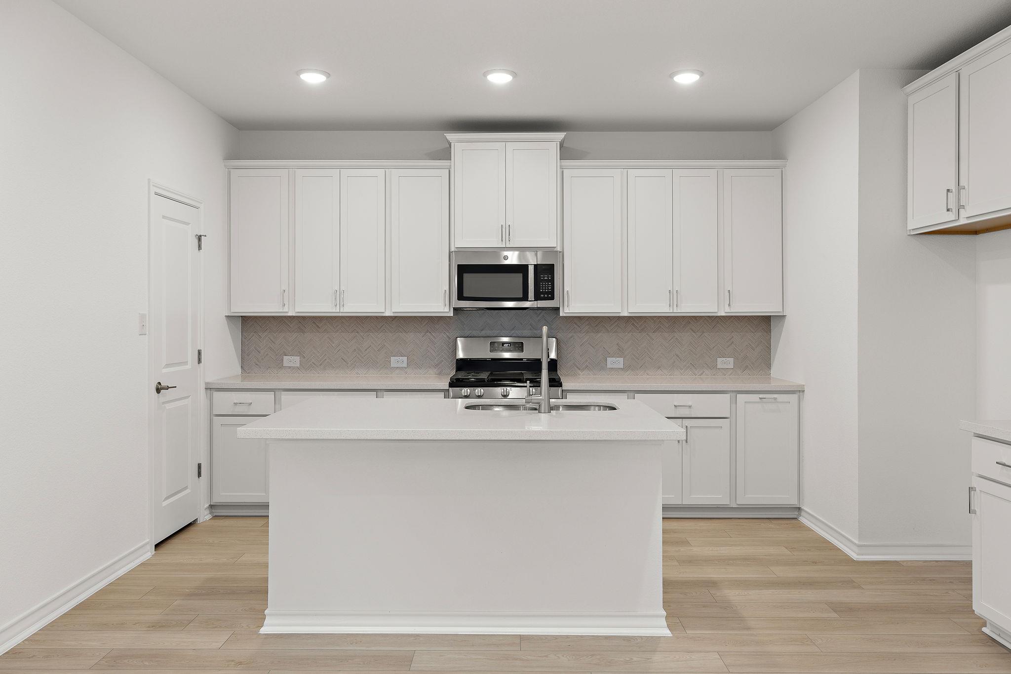307 Flowers Ave, Hutto, TX 78634