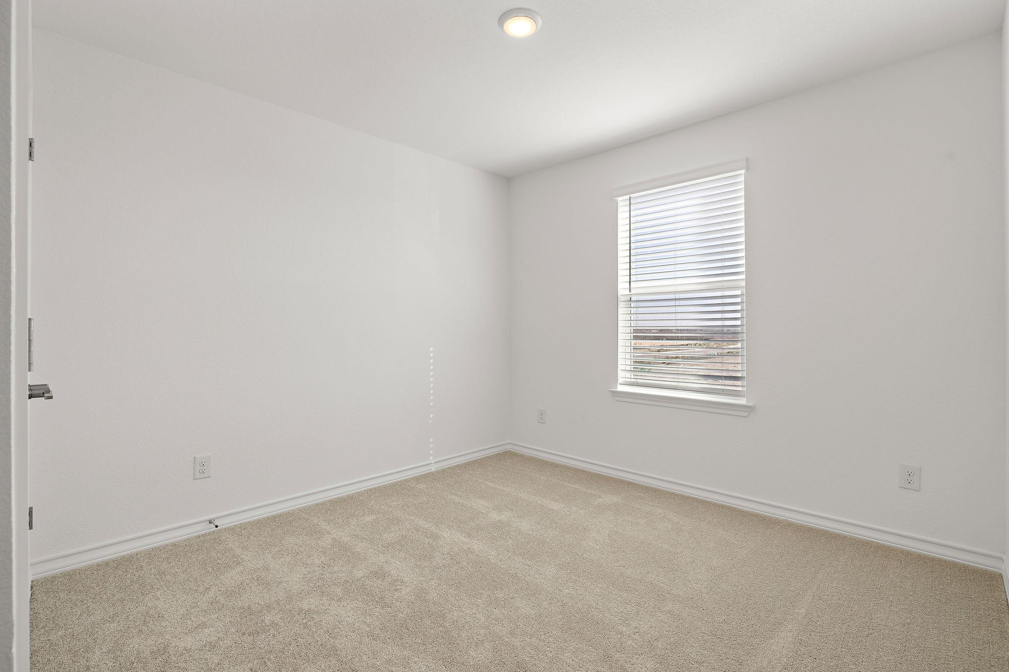 307 Flowers Ave, Hutto, TX 78634