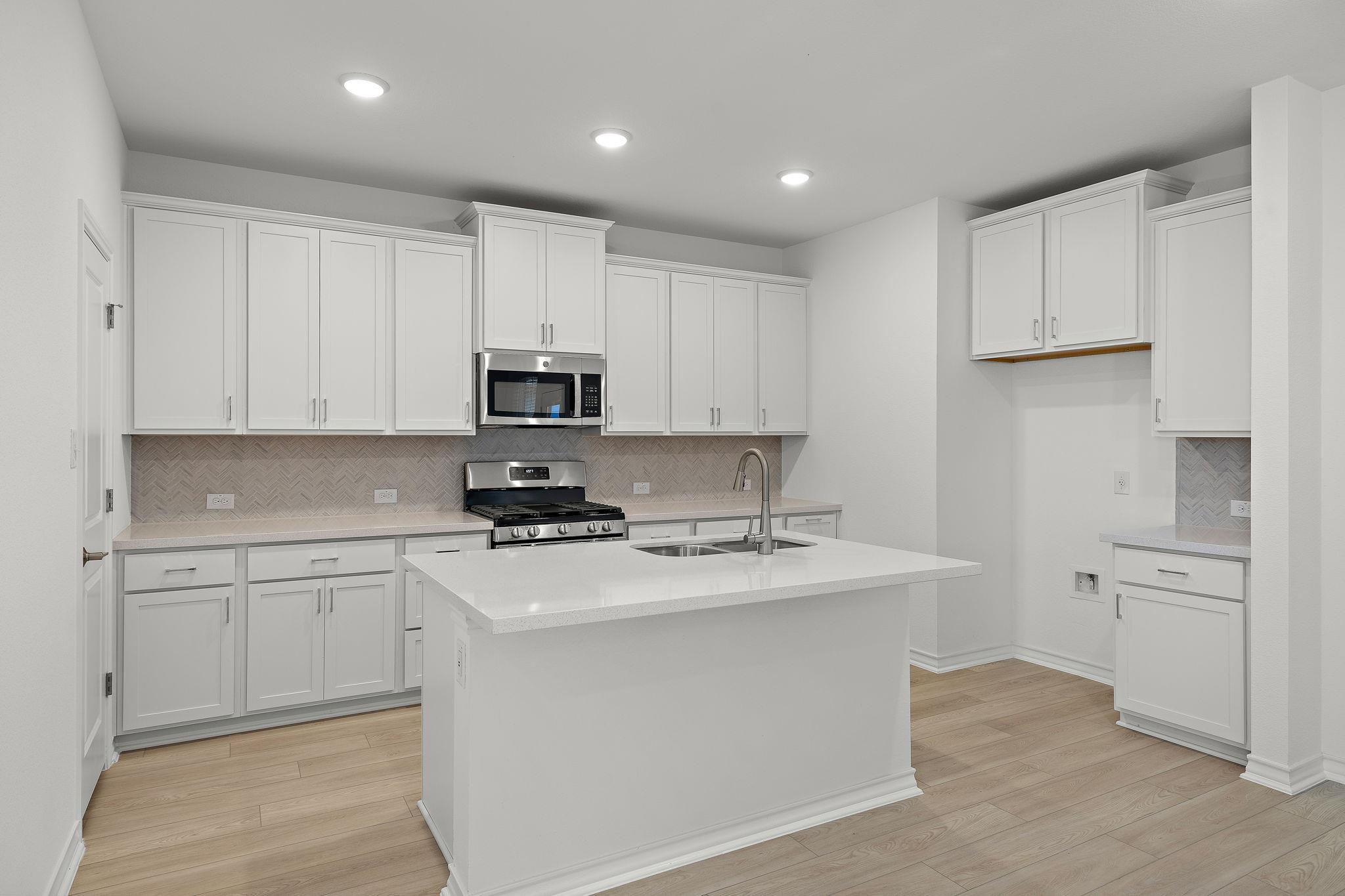 307 Flowers Ave, Hutto, TX 78634