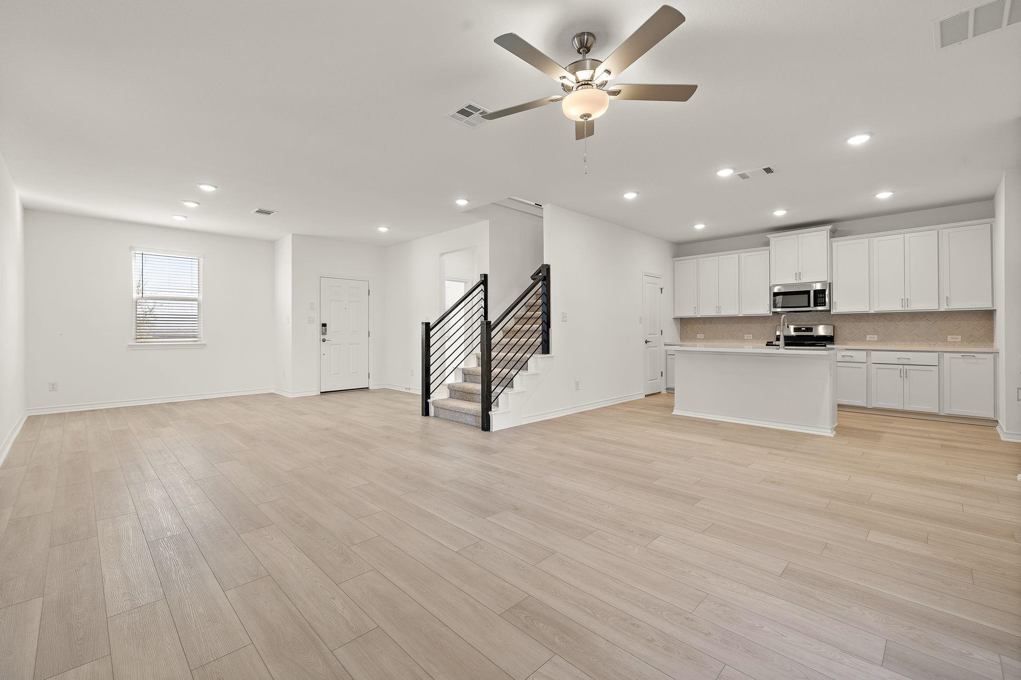 307 Flowers Ave, Hutto, TX 78634