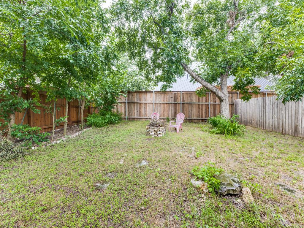 423 S Main St, Lockhart, TX 78644