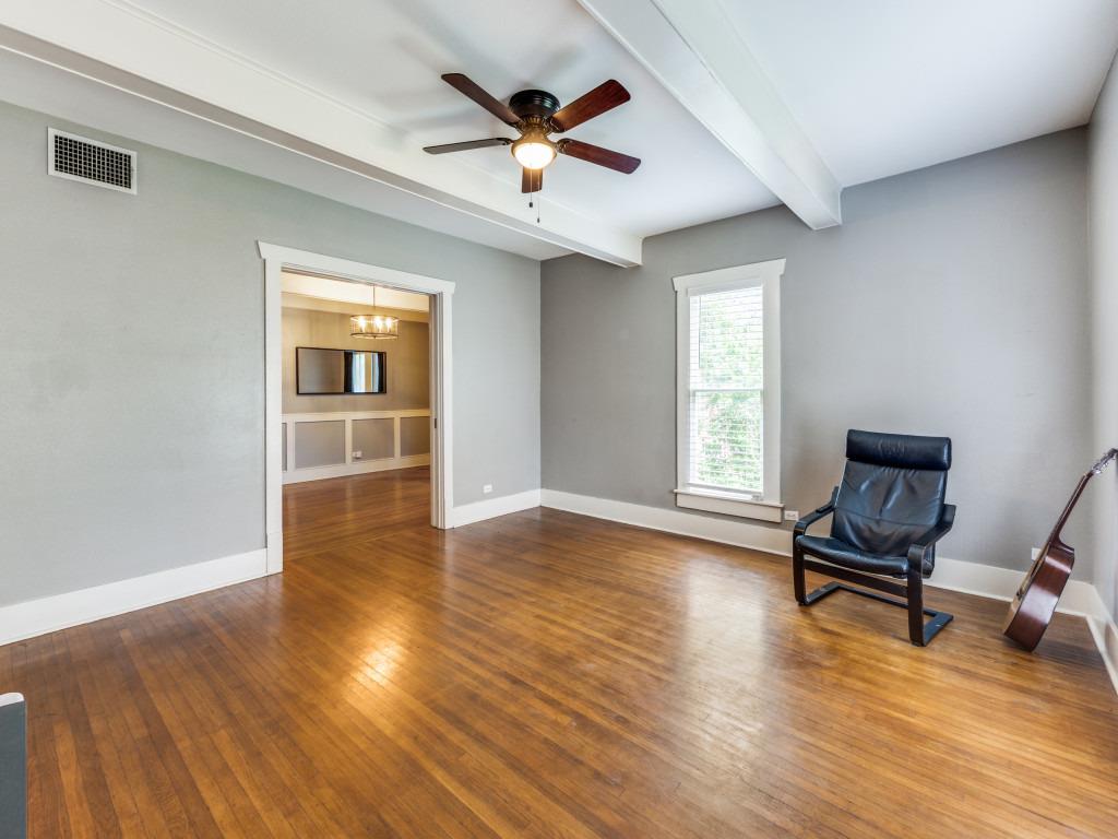 423 S Main St, Lockhart, TX 78644