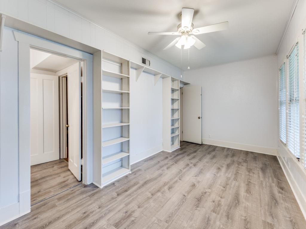 423 S Main St, Lockhart, TX 78644