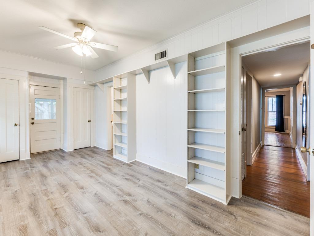 423 S Main St, Lockhart, TX 78644