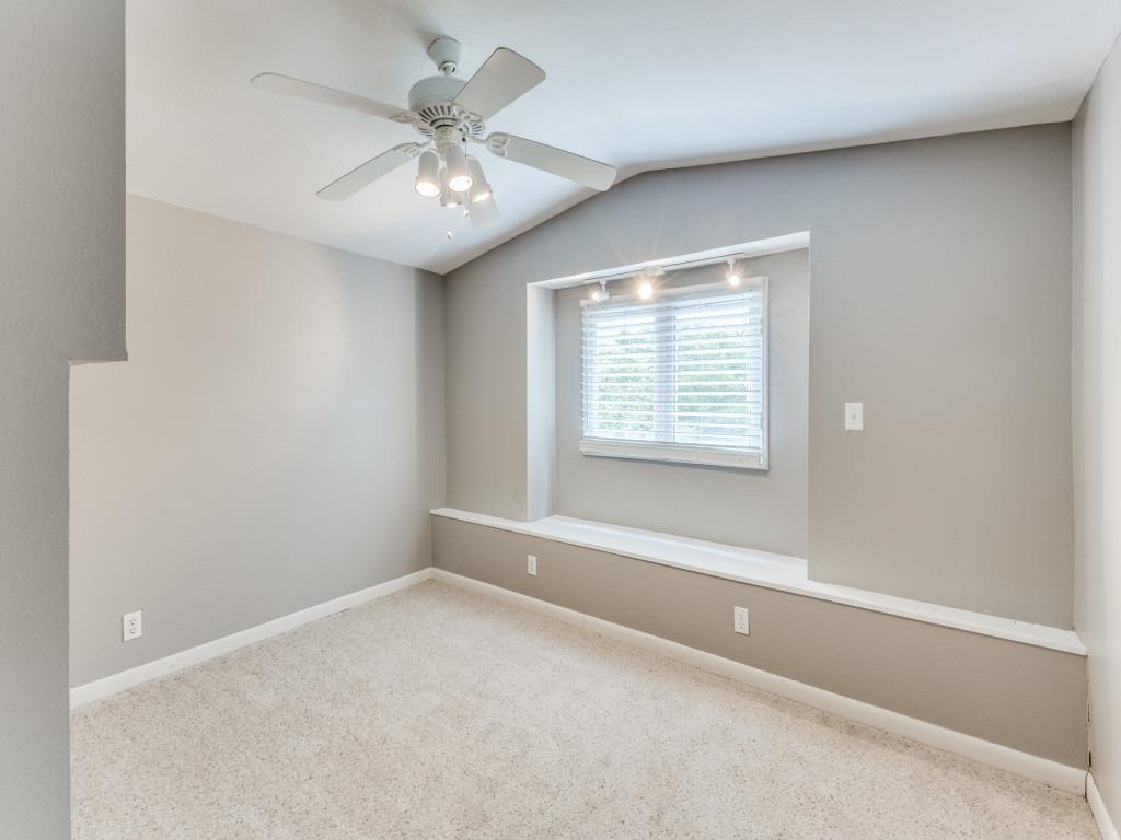 423 S Main St, Lockhart, TX 78644