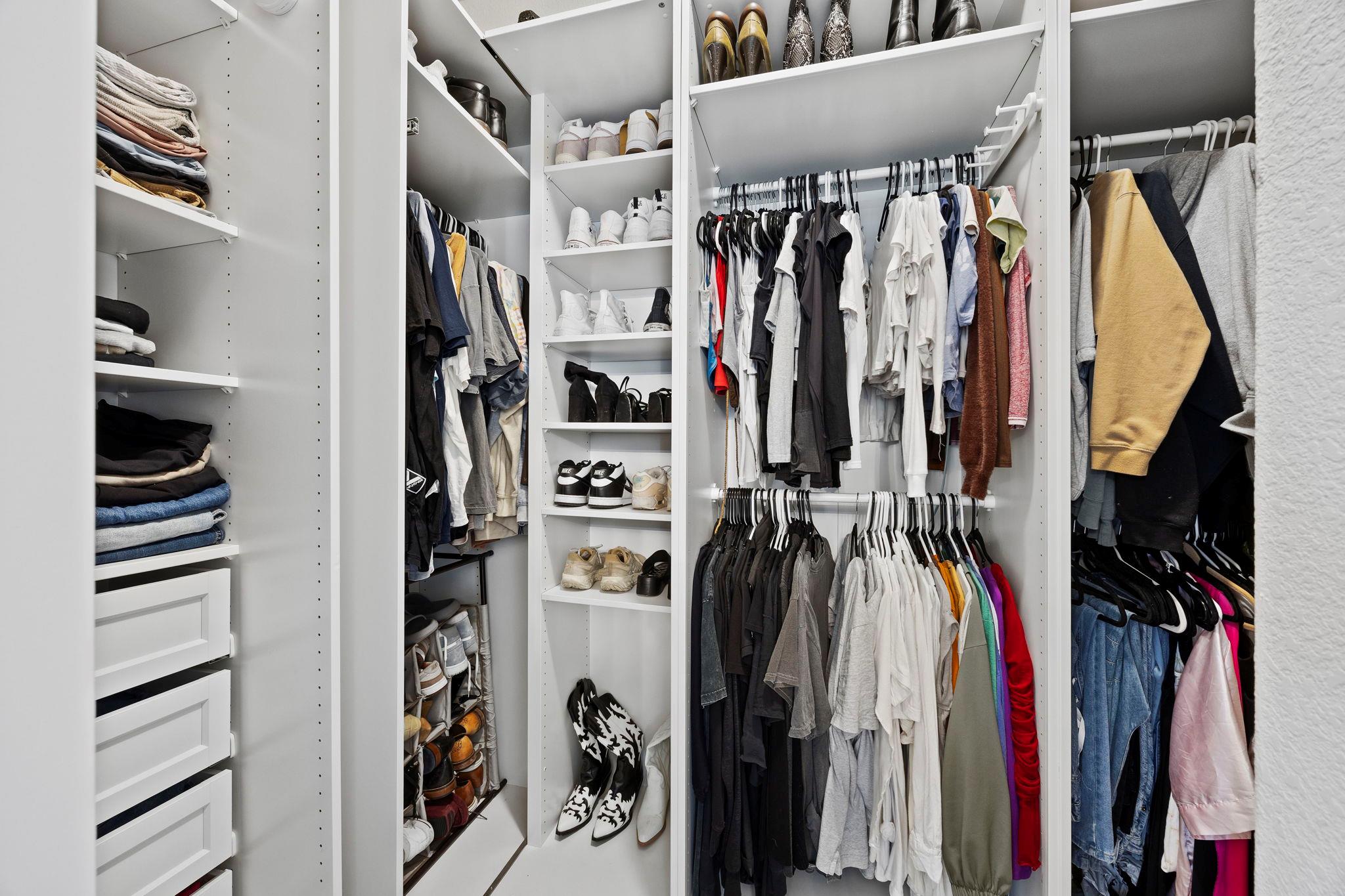 401 Wiltshire Dr, Hutto, TX 78634