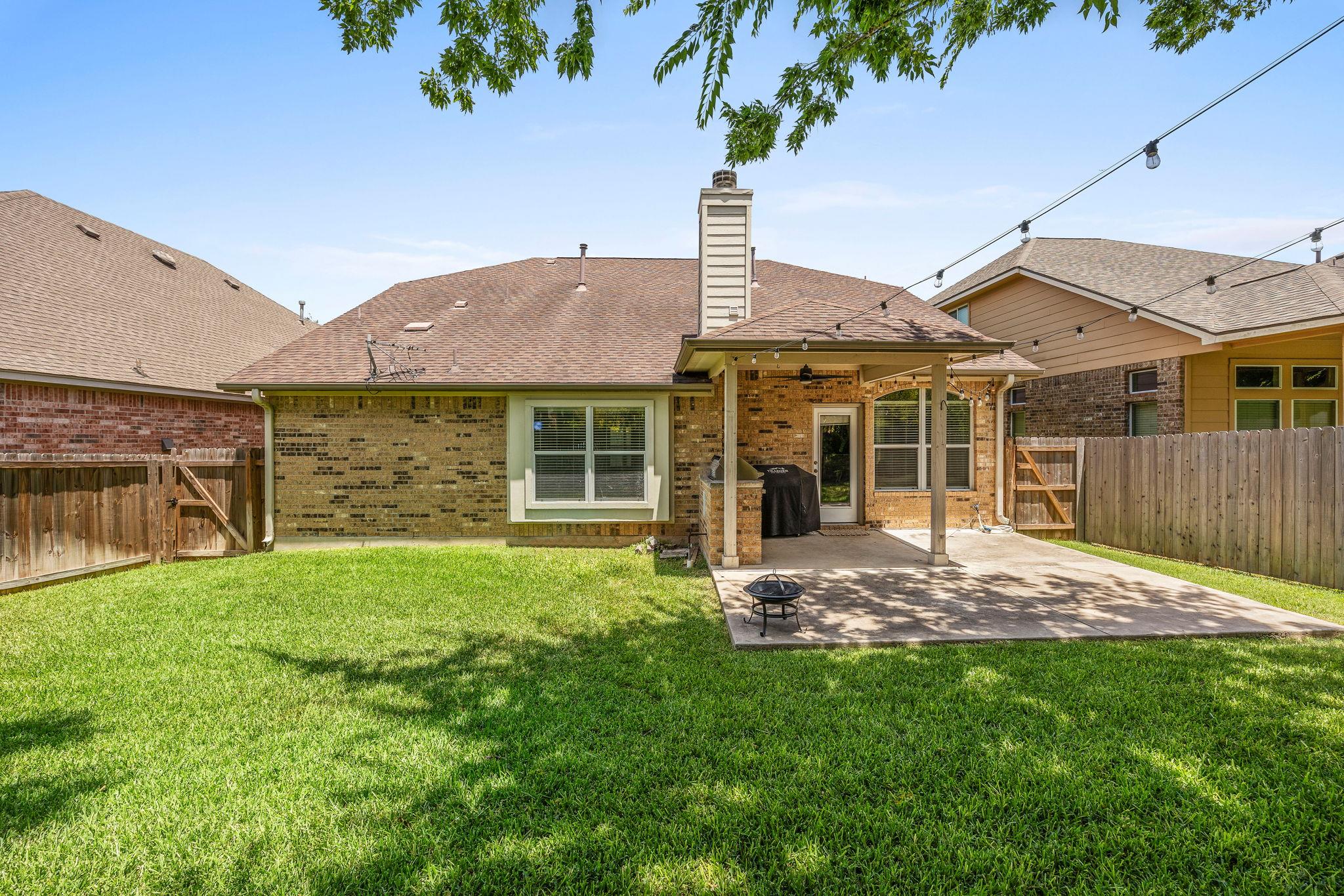 401 Wiltshire Dr, Hutto, TX 78634