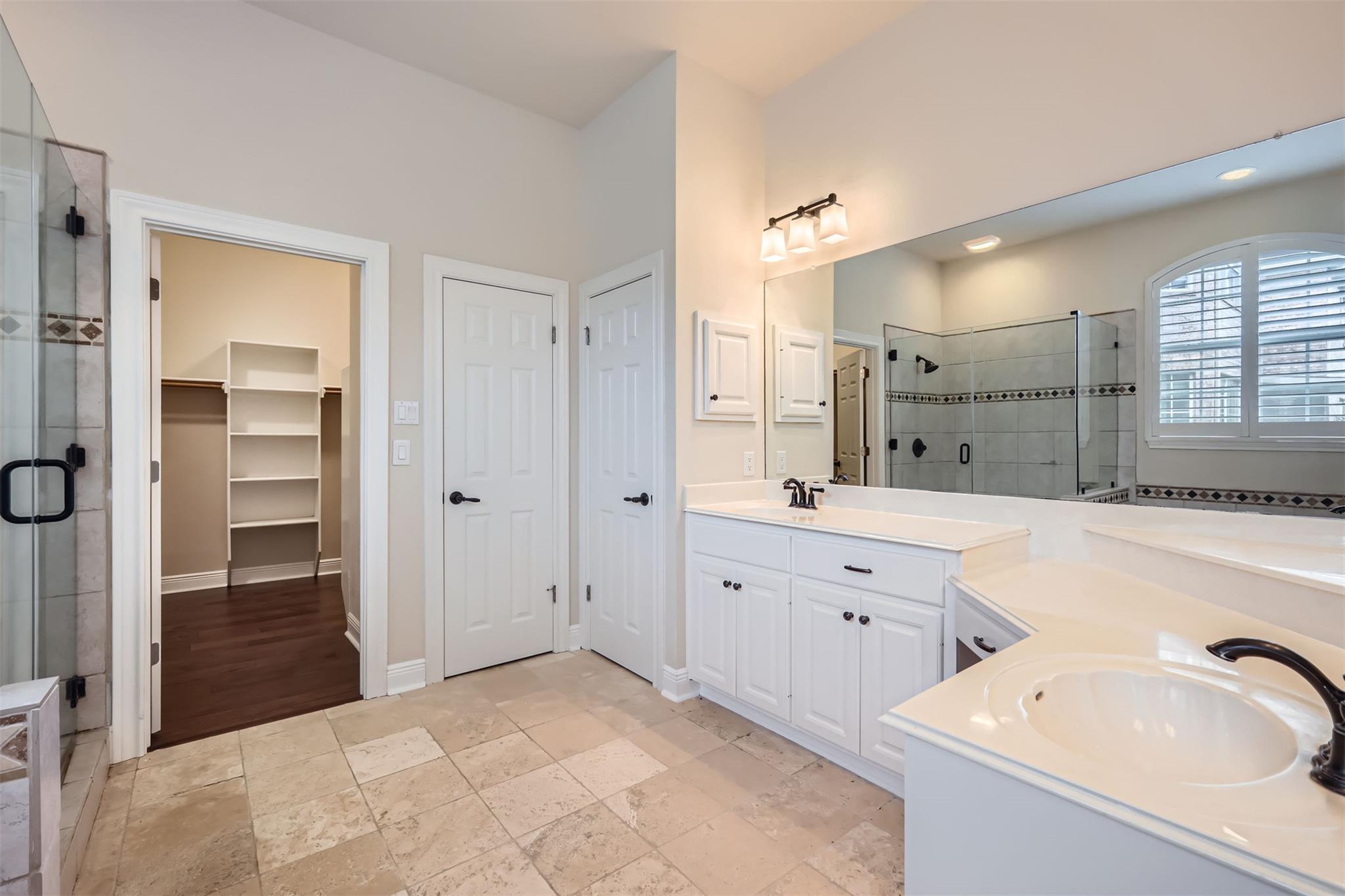 2114 Cliffs Edge Dr, Austin, TX 78733