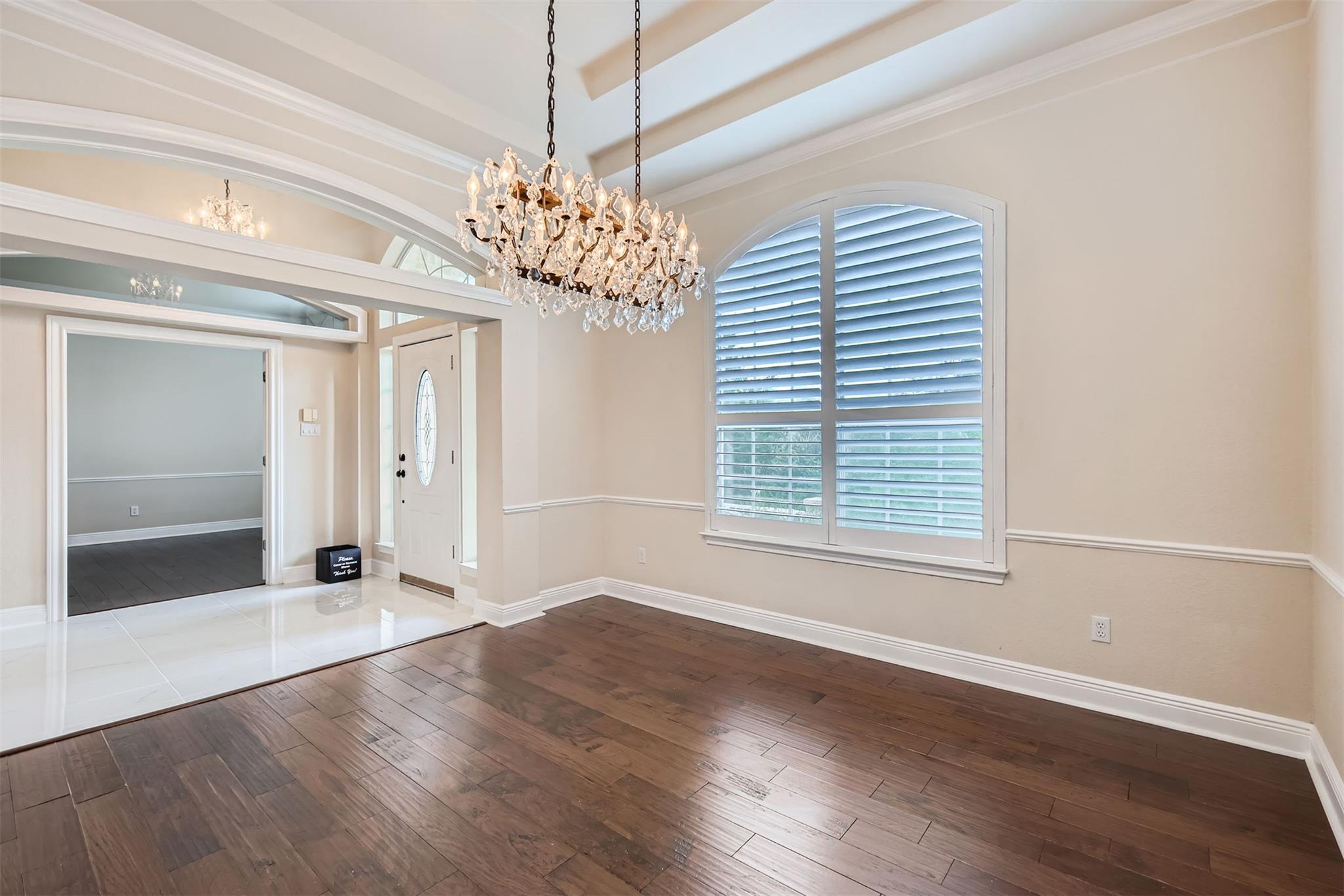 2114 Cliffs Edge Dr, Austin, TX 78733