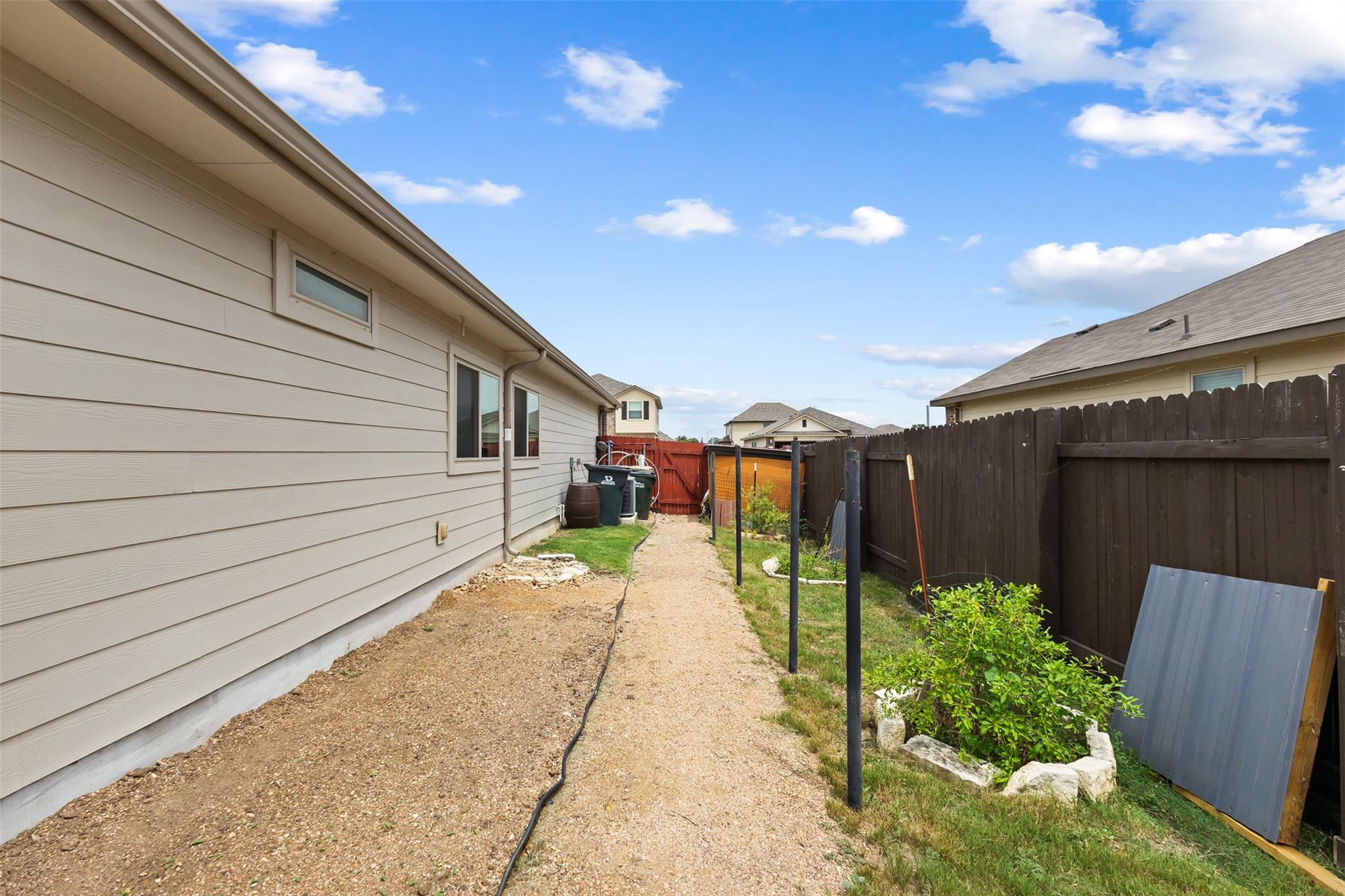 296 Blooming Trl, Kyle, TX 78640