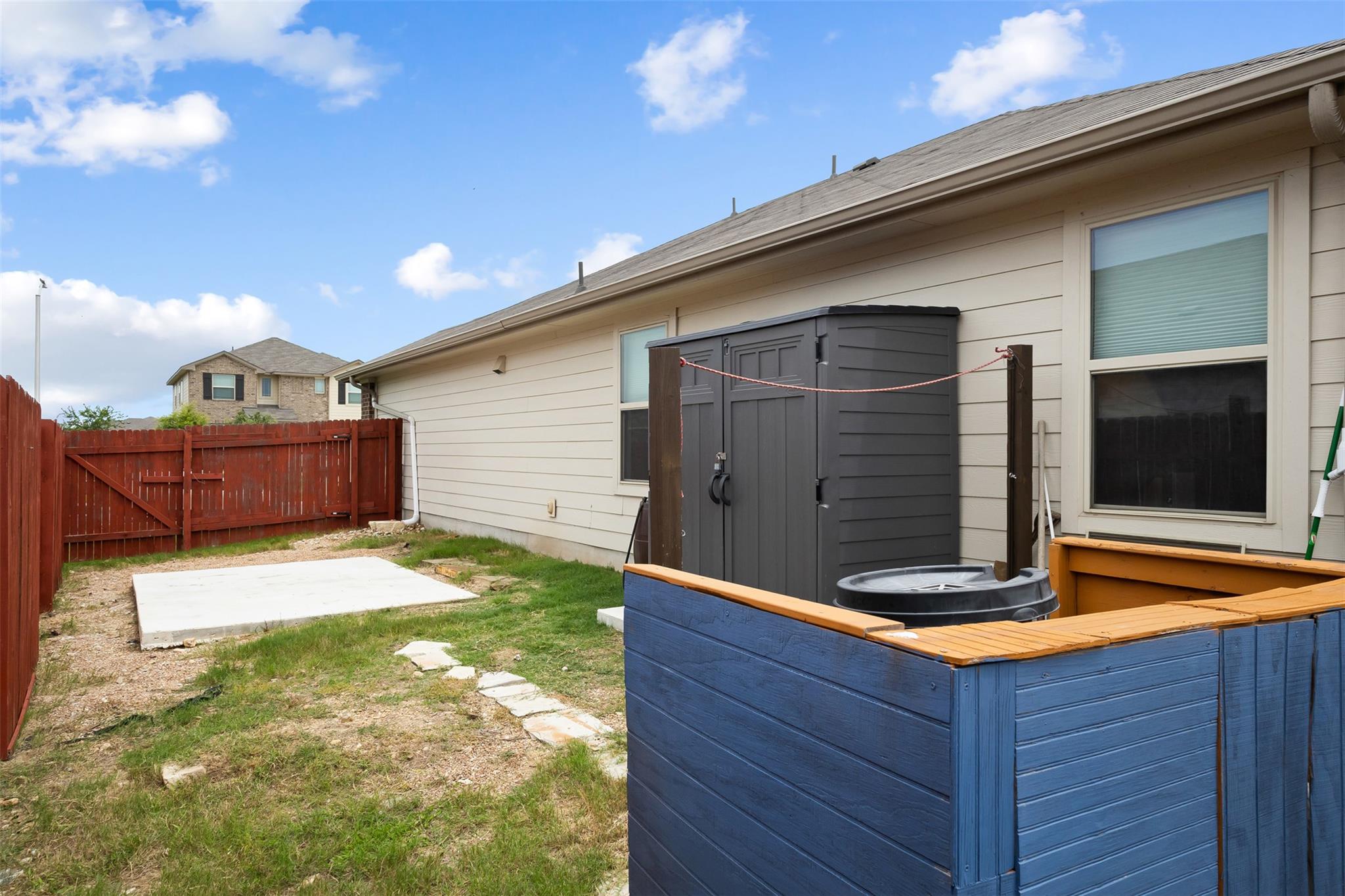 296 Blooming Trl, Kyle, TX 78640