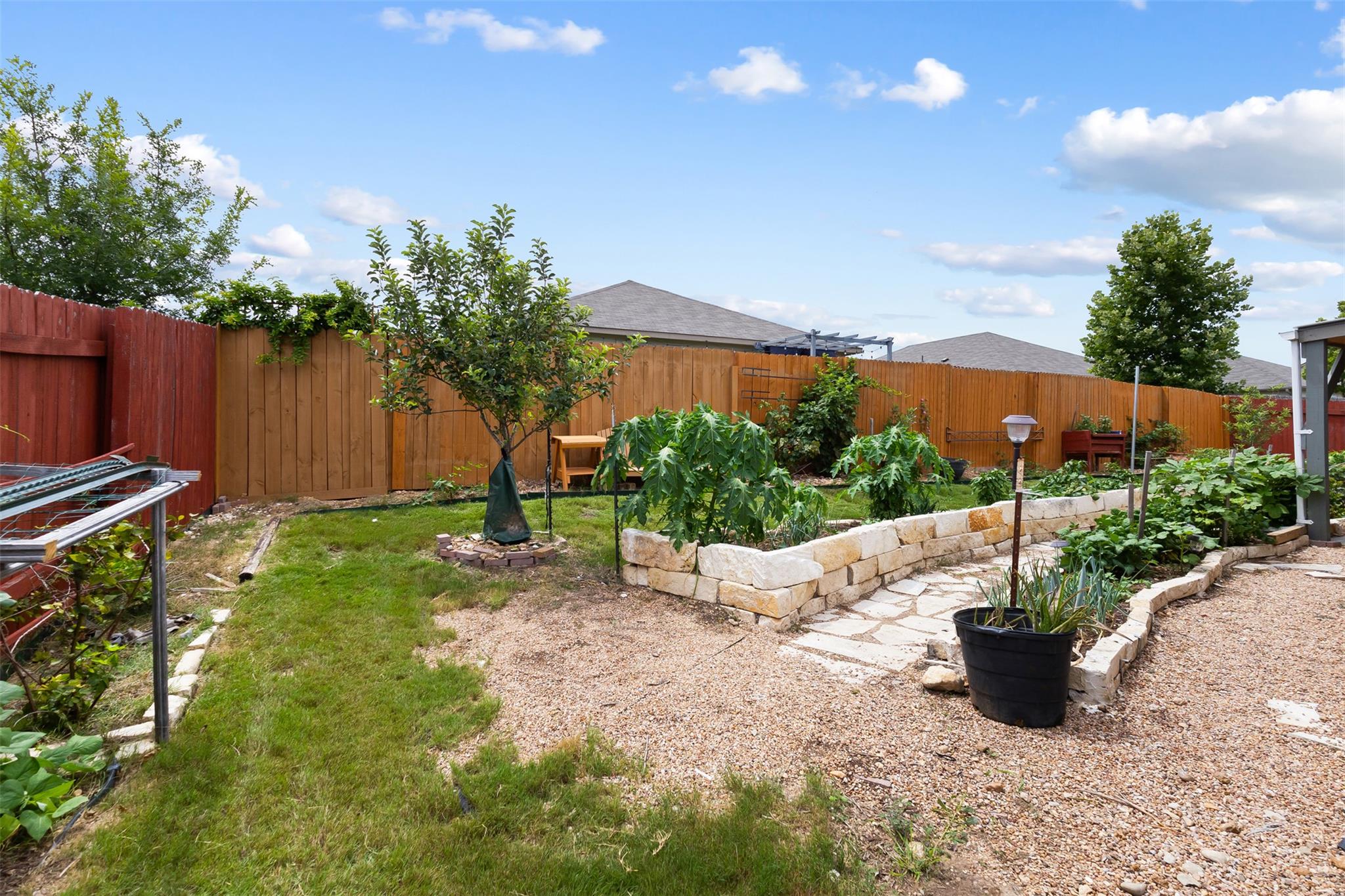 296 Blooming Trl, Kyle, TX 78640