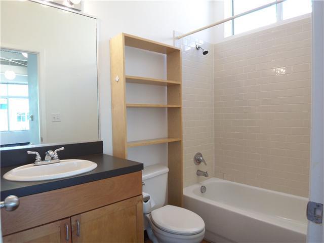 2401 E 6th St # 6098, Austin, TX 78702