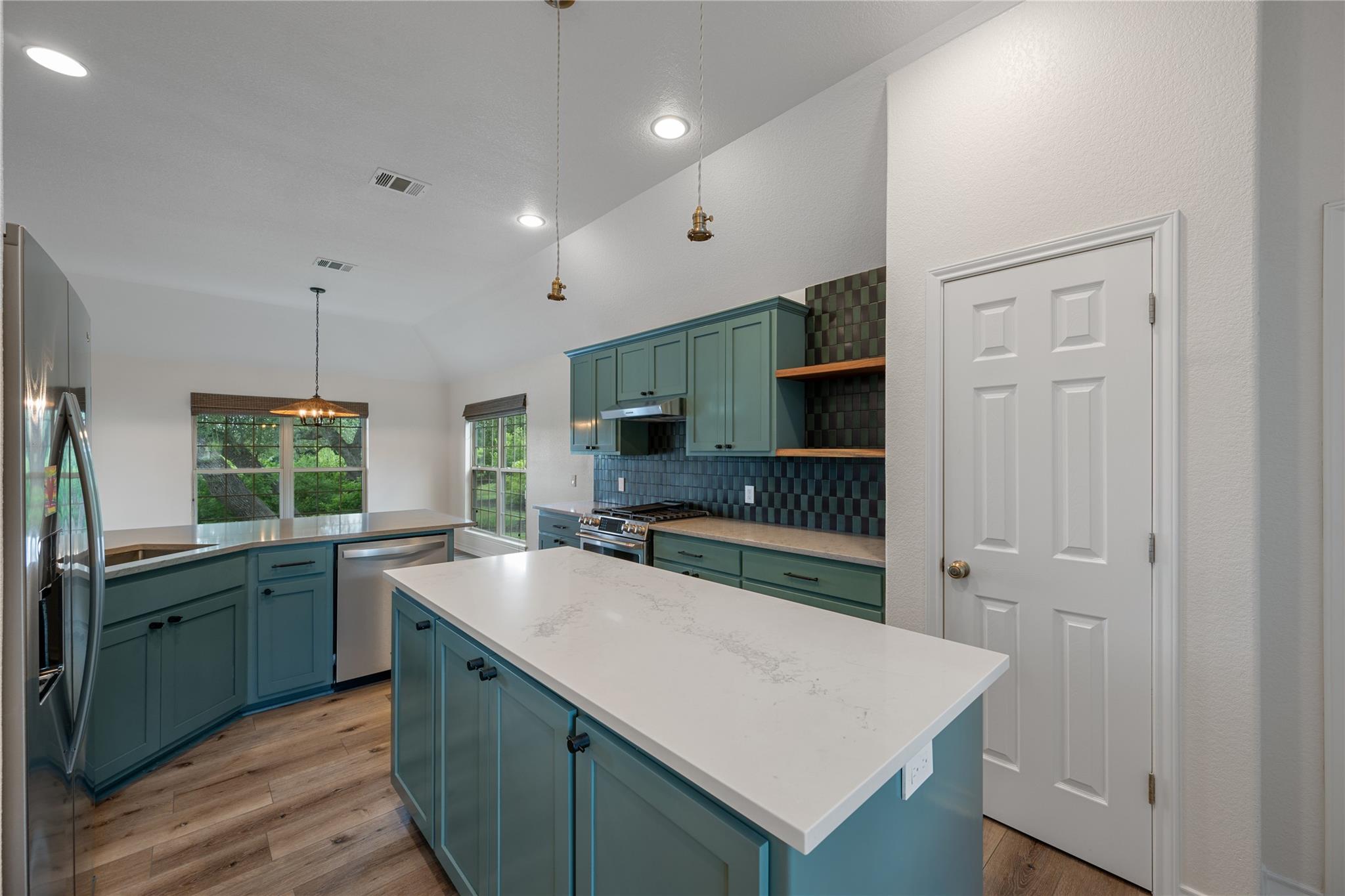164 Lone Wolf Ct, Dripping Springs, TX 78620