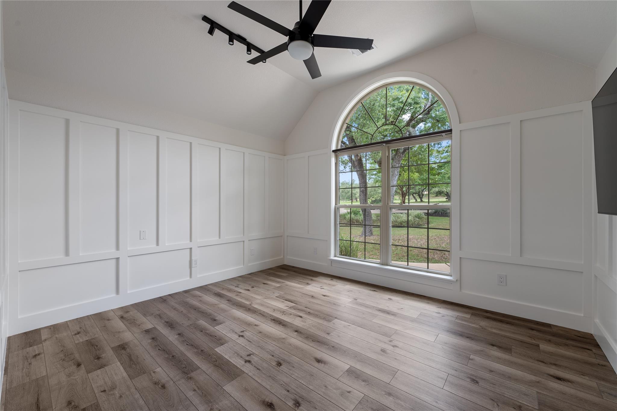 164 Lone Wolf Ct, Dripping Springs, TX 78620