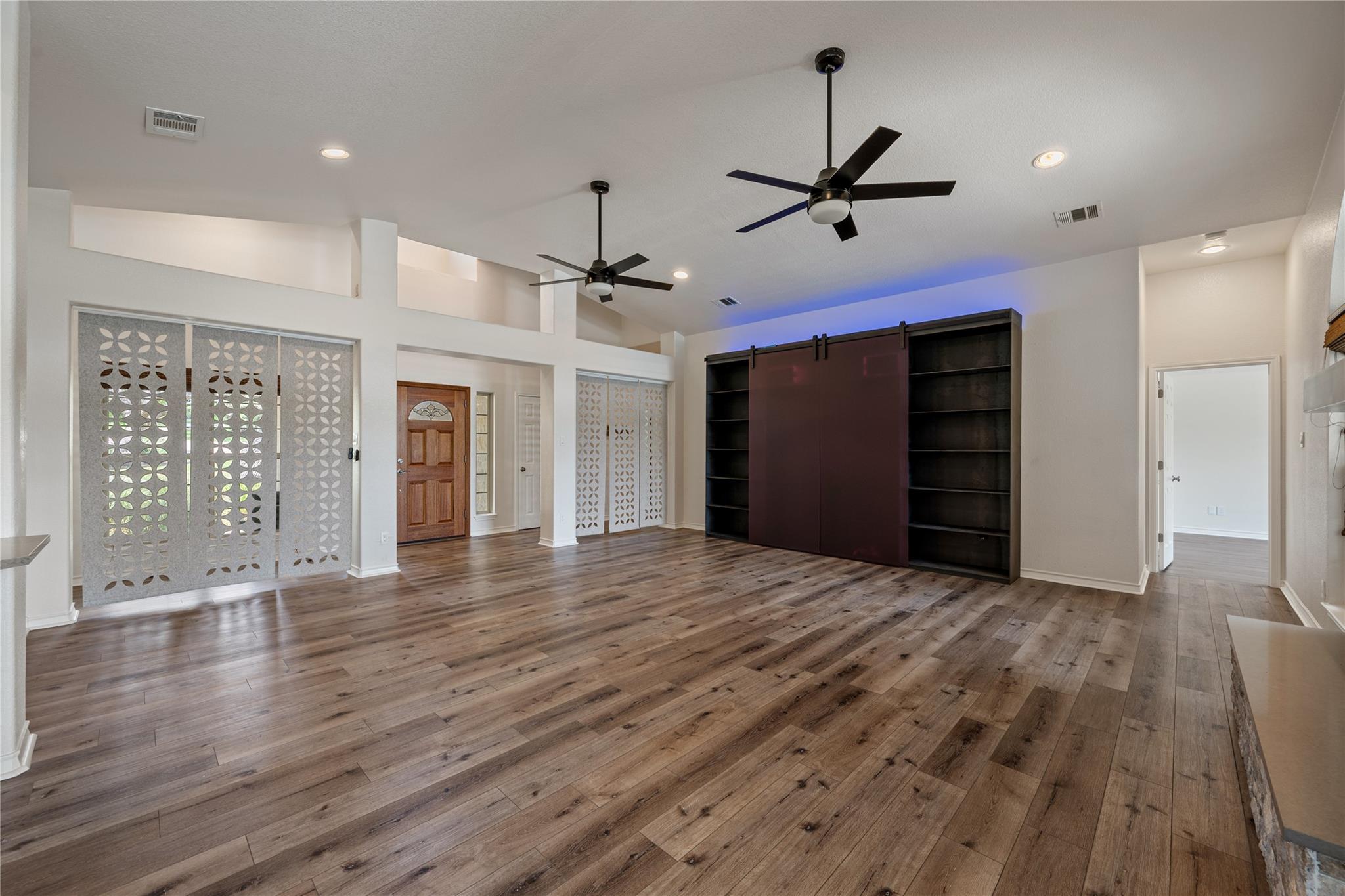 164 Lone Wolf Ct, Dripping Springs, TX 78620