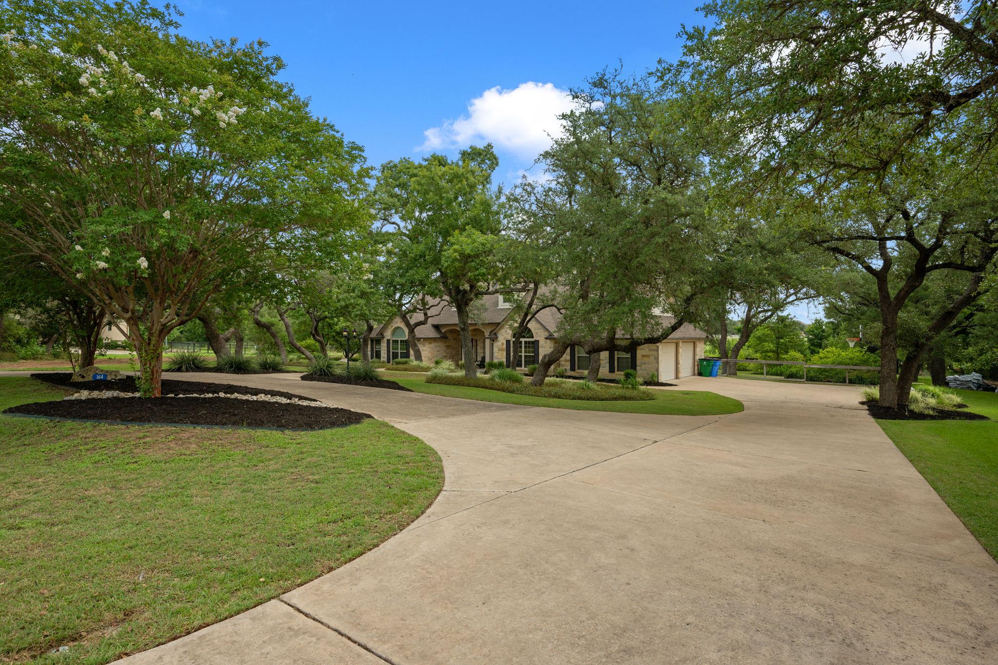 164 Lone Wolf Ct, Dripping Springs, TX 78620