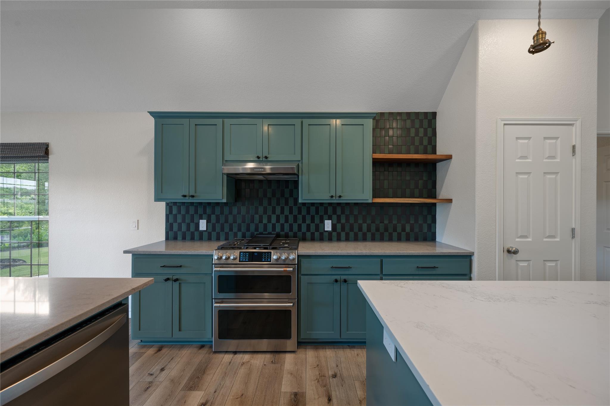 164 Lone Wolf Ct, Dripping Springs, TX 78620