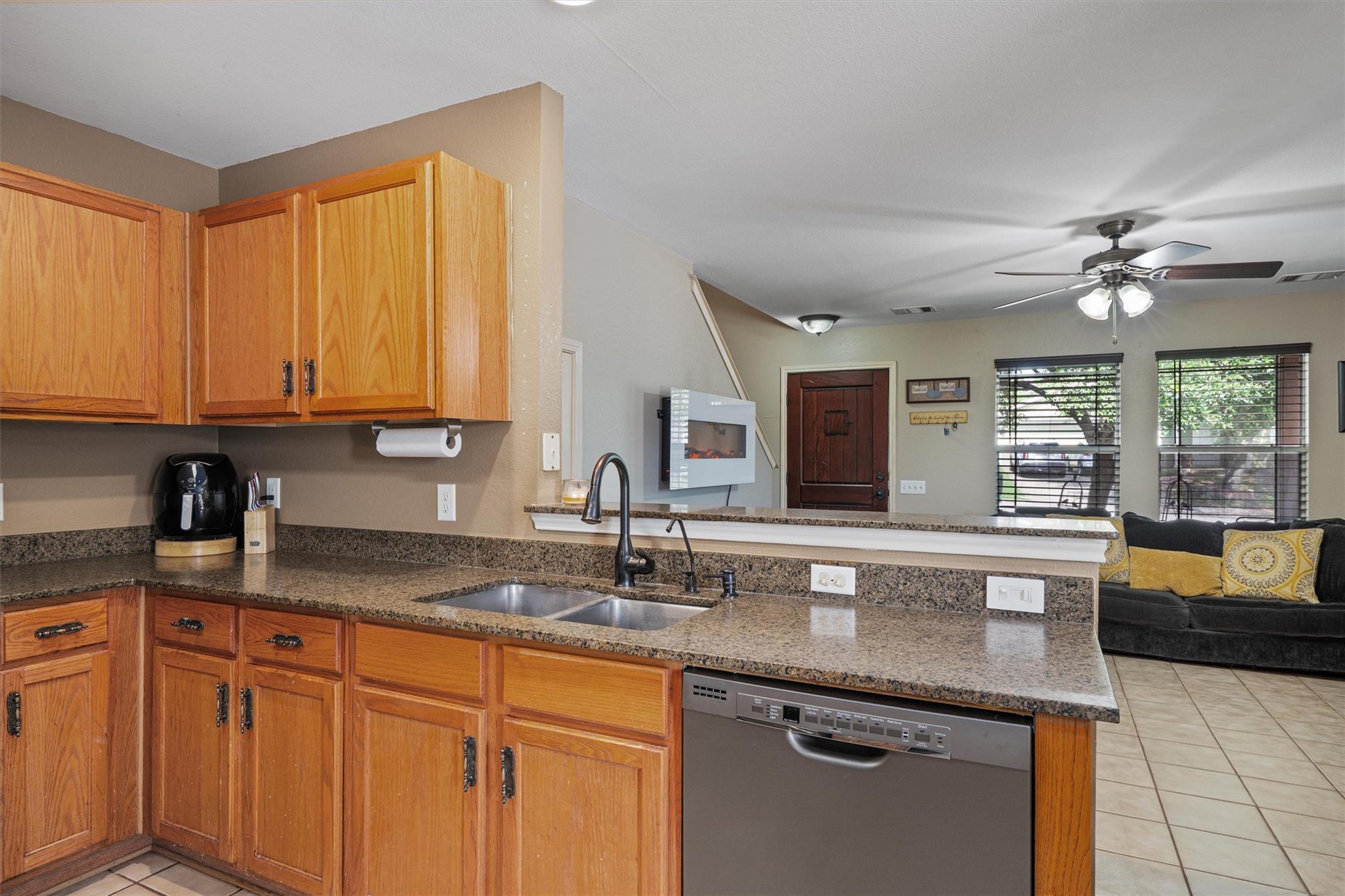 18408 Great Valley Dr, Manor, TX 78653