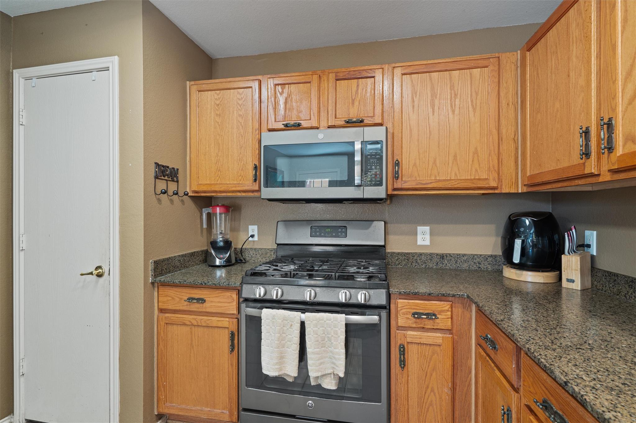 18408 Great Valley Dr, Manor, TX 78653